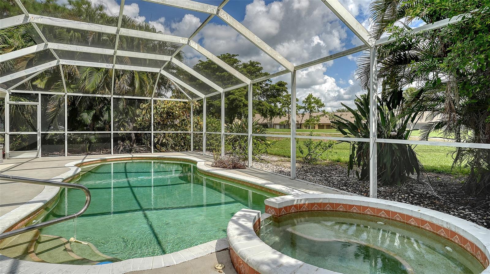 A4662543 Property Photo