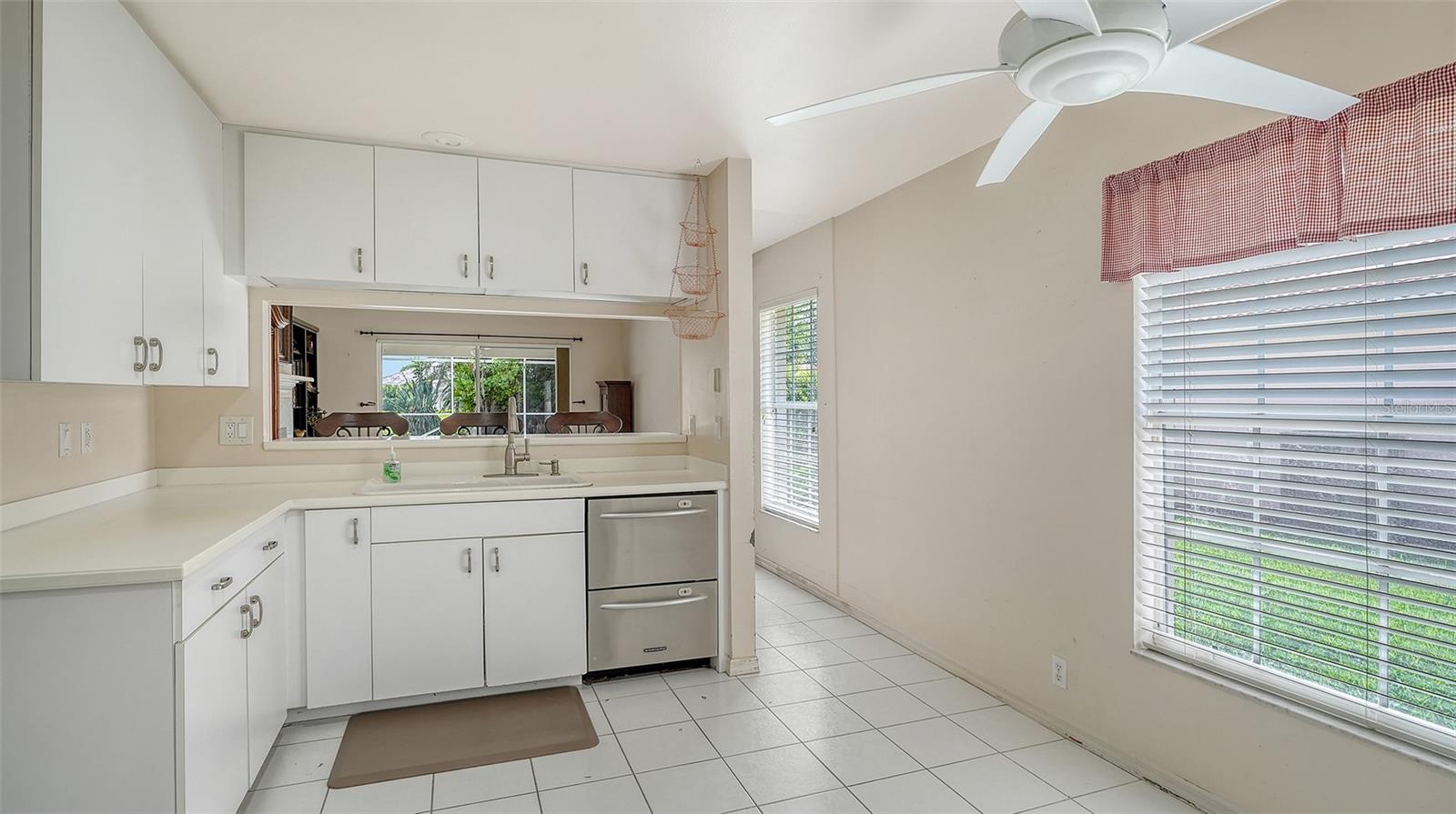 A4662543 Property Photo