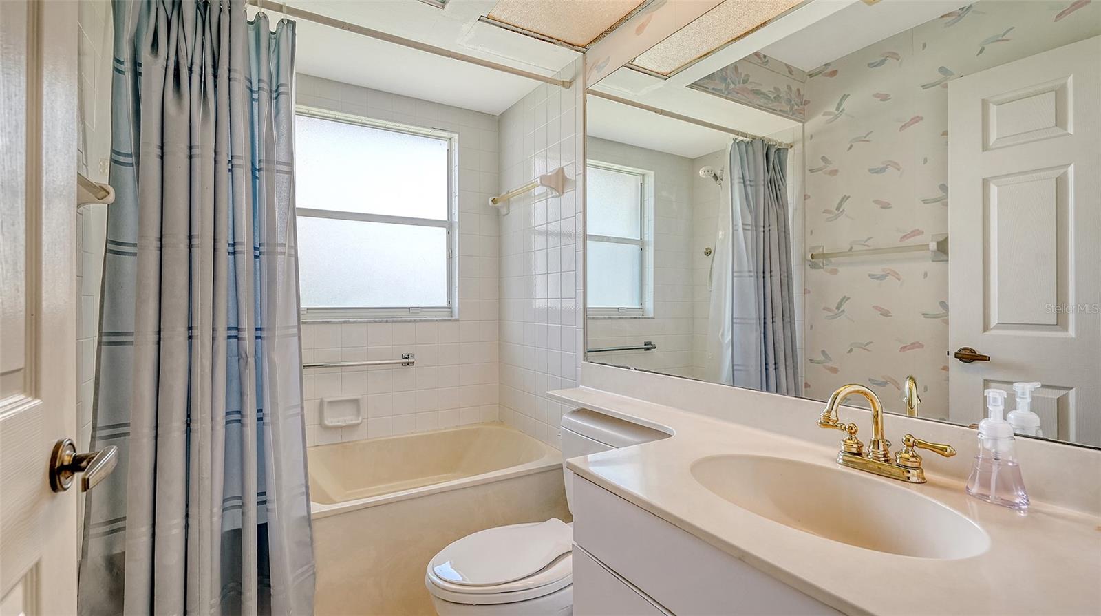 A4662543 Property Photo