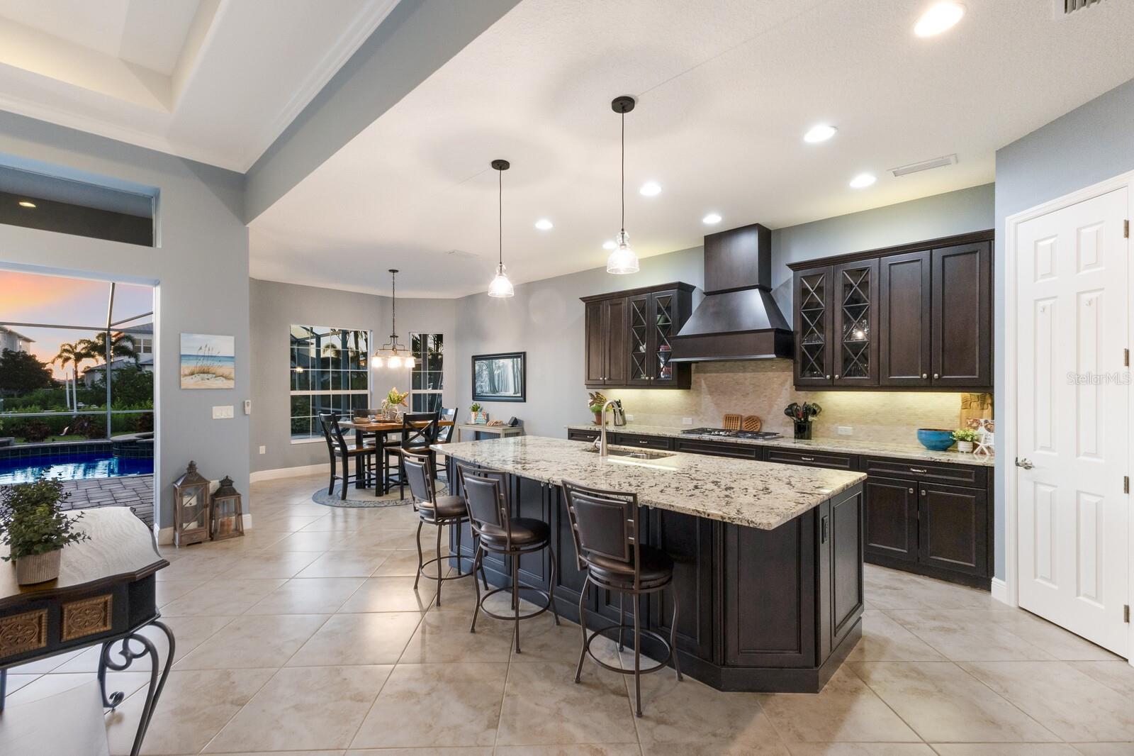 576 FORE DR, BRADENTON, FL, 34208