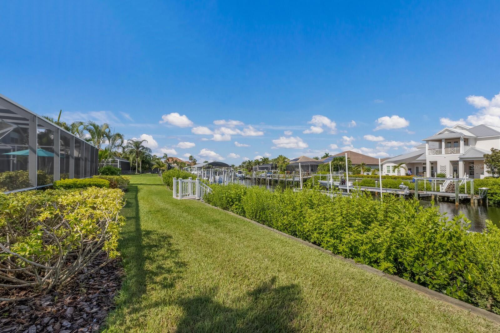 576 FORE DR, BRADENTON, FL, 34208