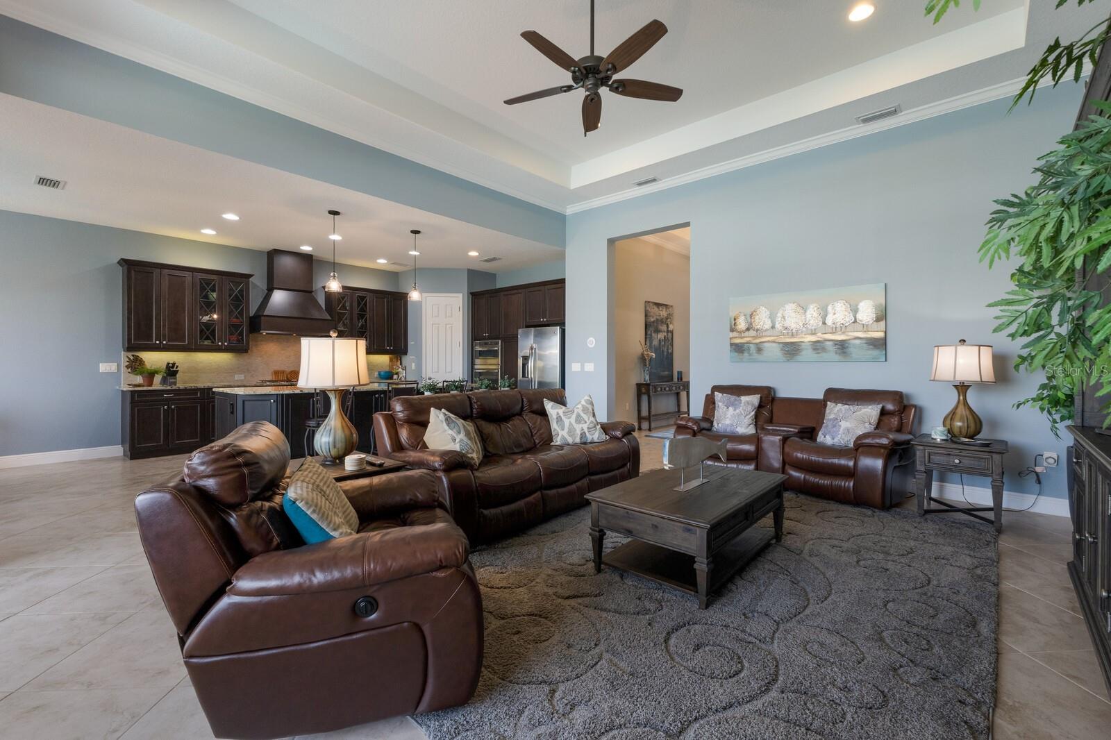 576 FORE DR, BRADENTON, FL, 34208