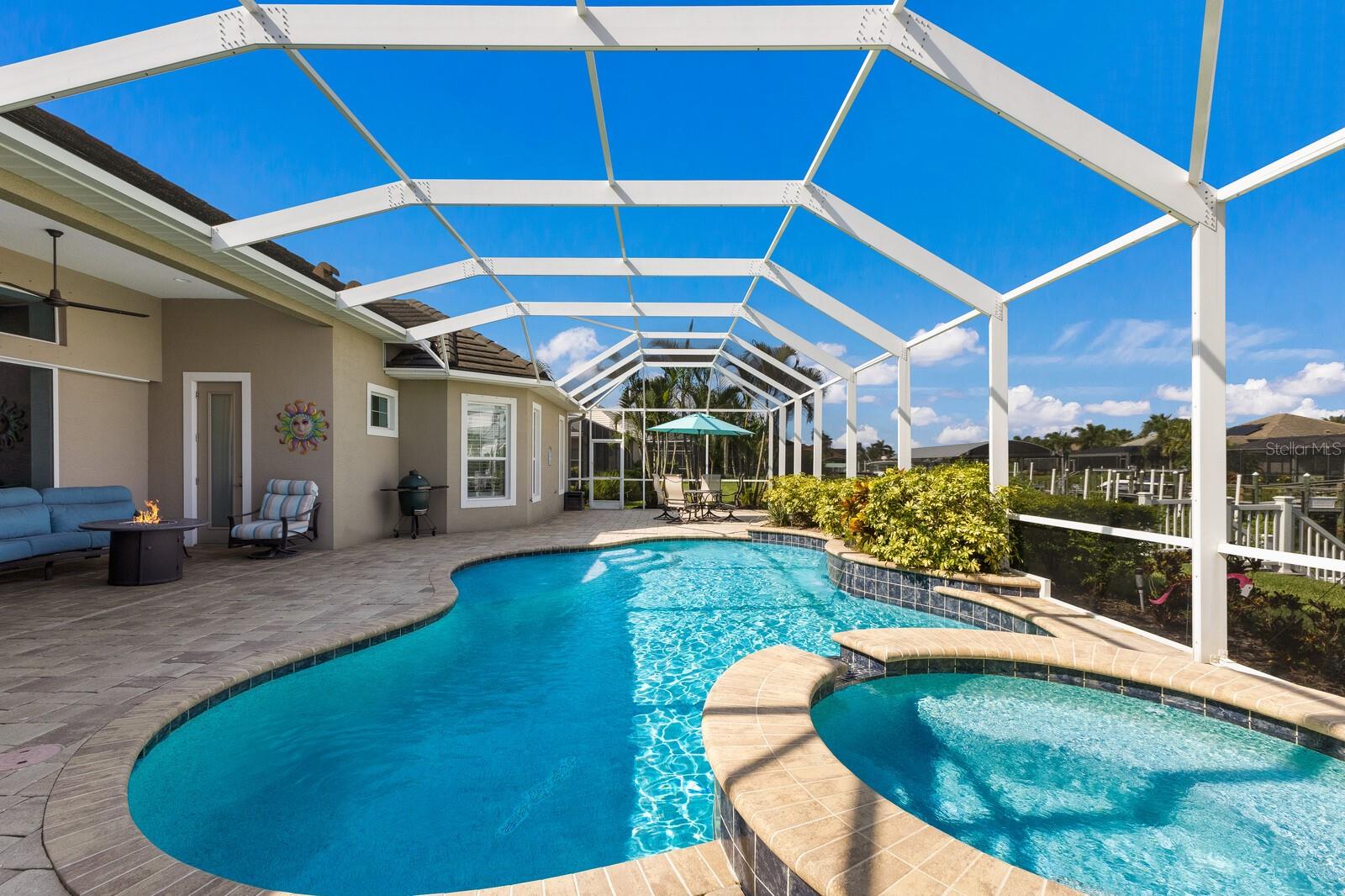 576 FORE DR, BRADENTON, FL, 34208