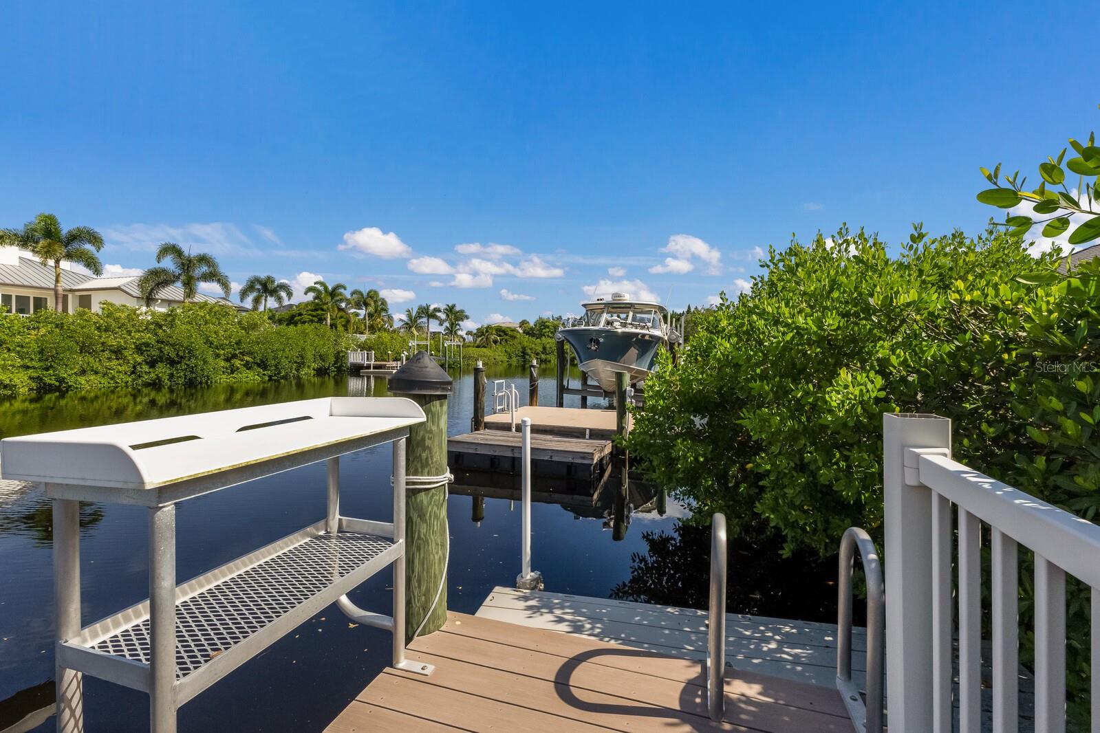 576 FORE DR, BRADENTON, FL, 34208