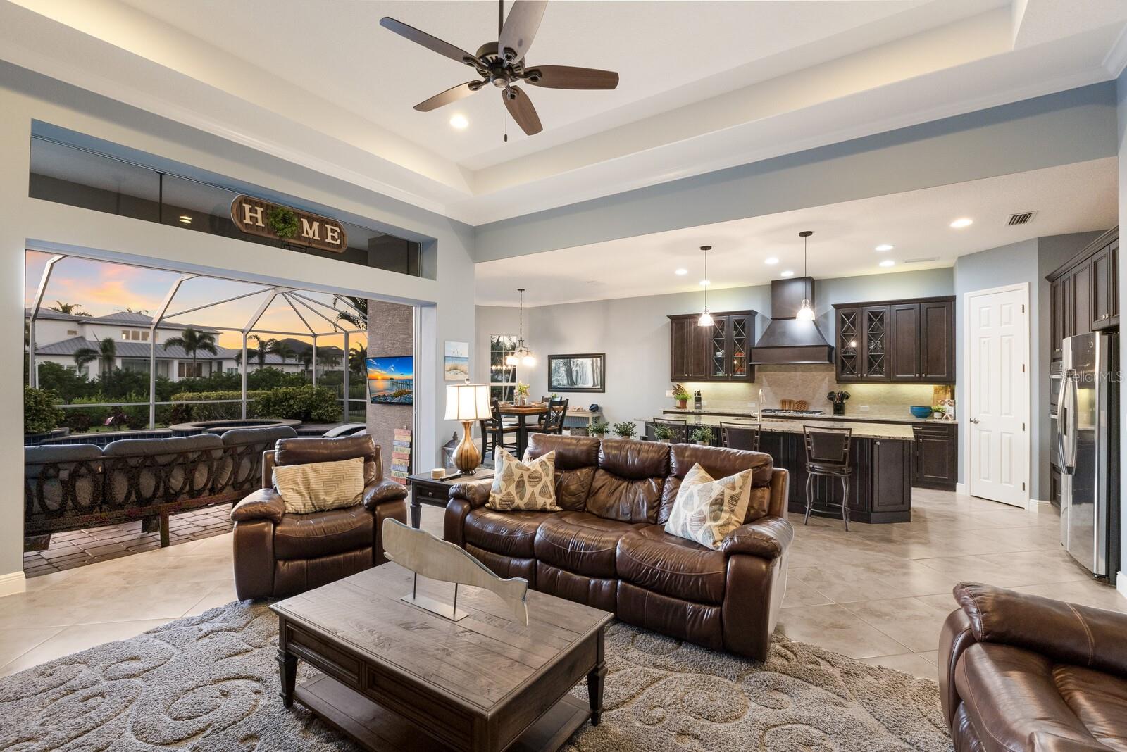 576 FORE DR, BRADENTON, FL, 34208