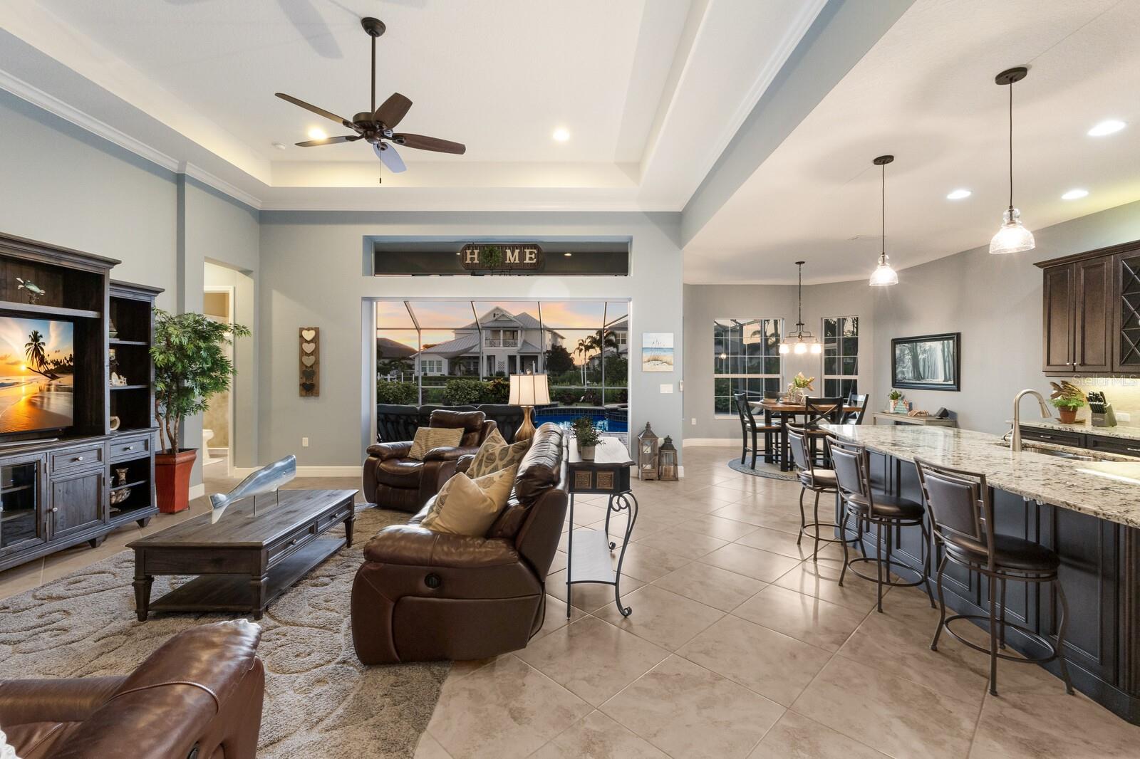 576 FORE DR, BRADENTON, FL, 34208