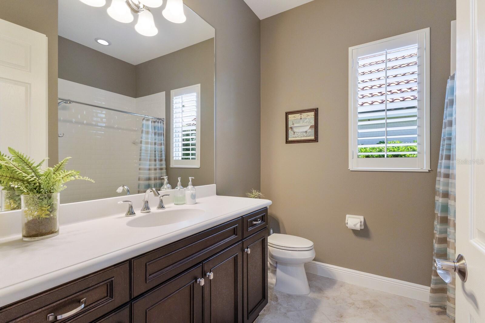 576 FORE DR, BRADENTON, FL, 34208