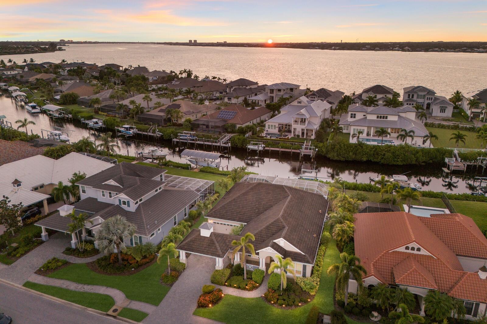 576 FORE DR, BRADENTON, FL, 34208