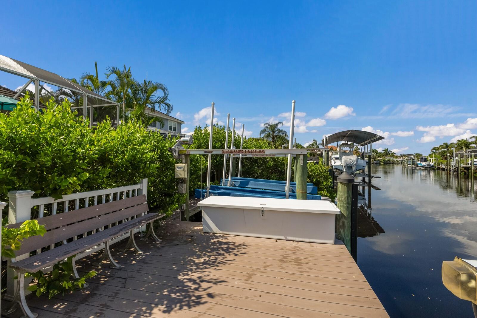 576 FORE DR, BRADENTON, FL, 34208