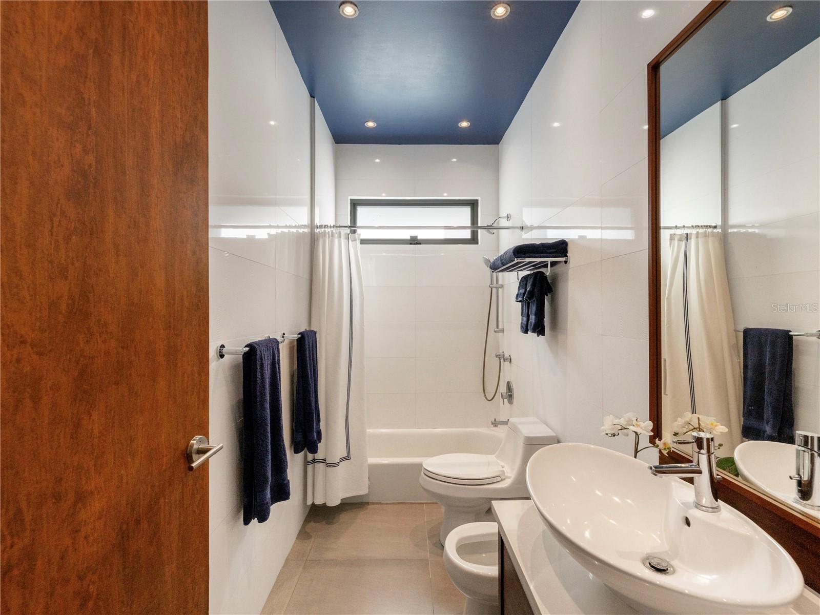 PR9115572 Property Photo