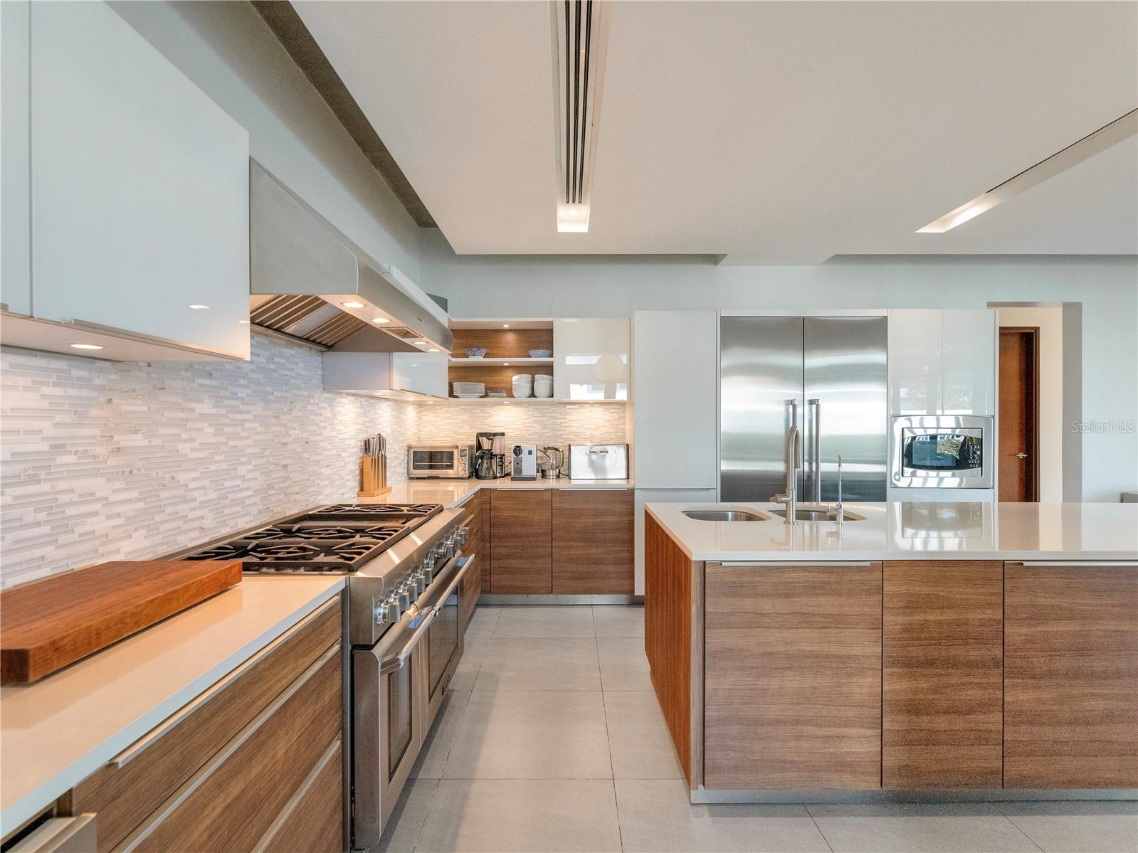 PR9115572 Property Photo