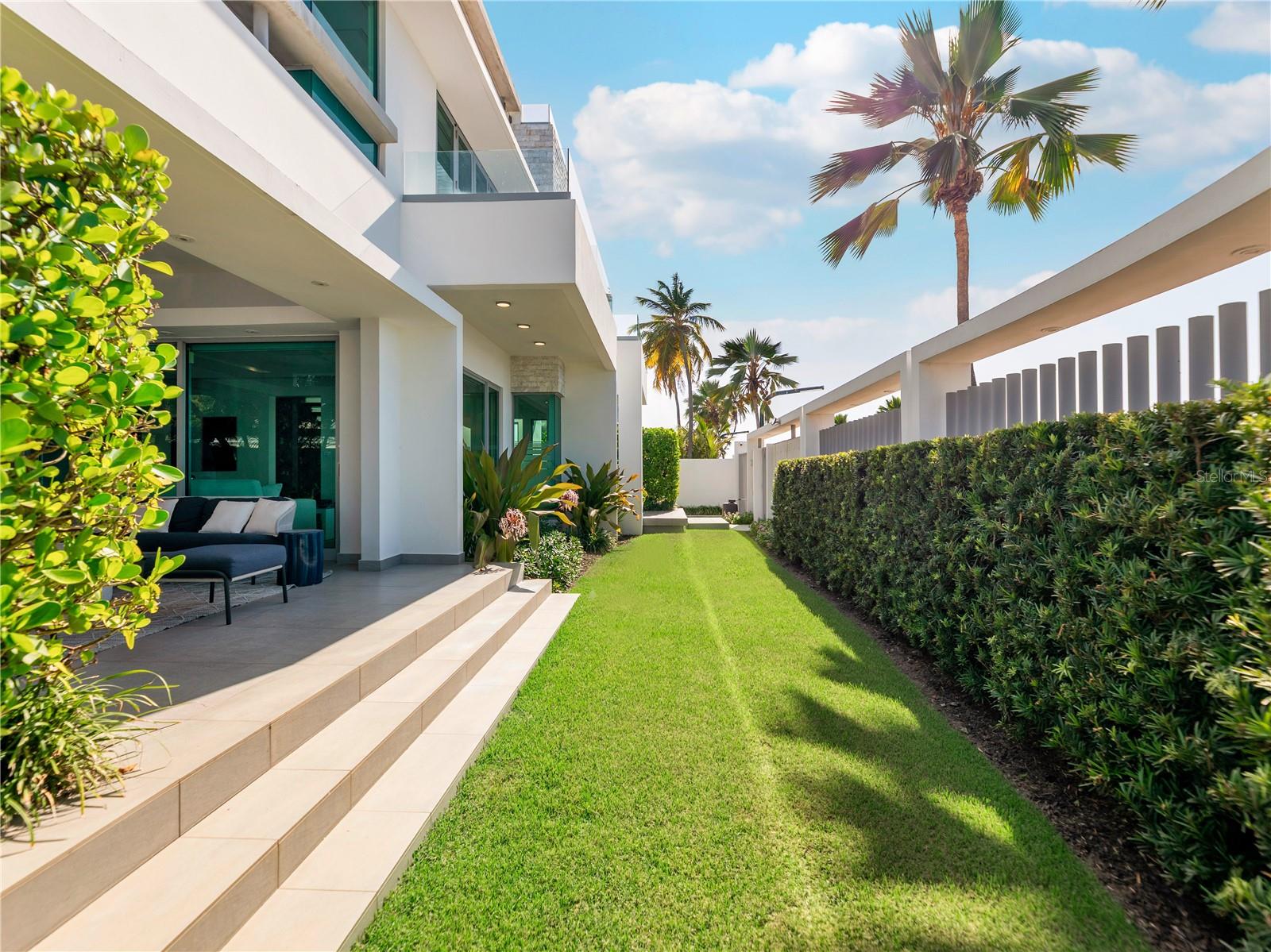 PR9115572 Property Photo