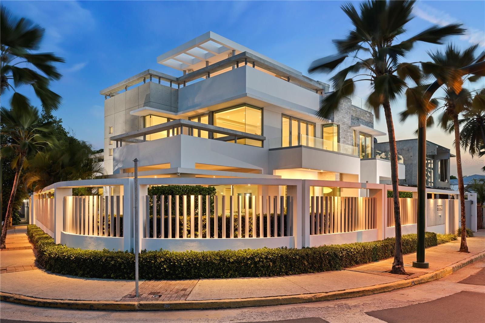 PR9115572 Property Photo