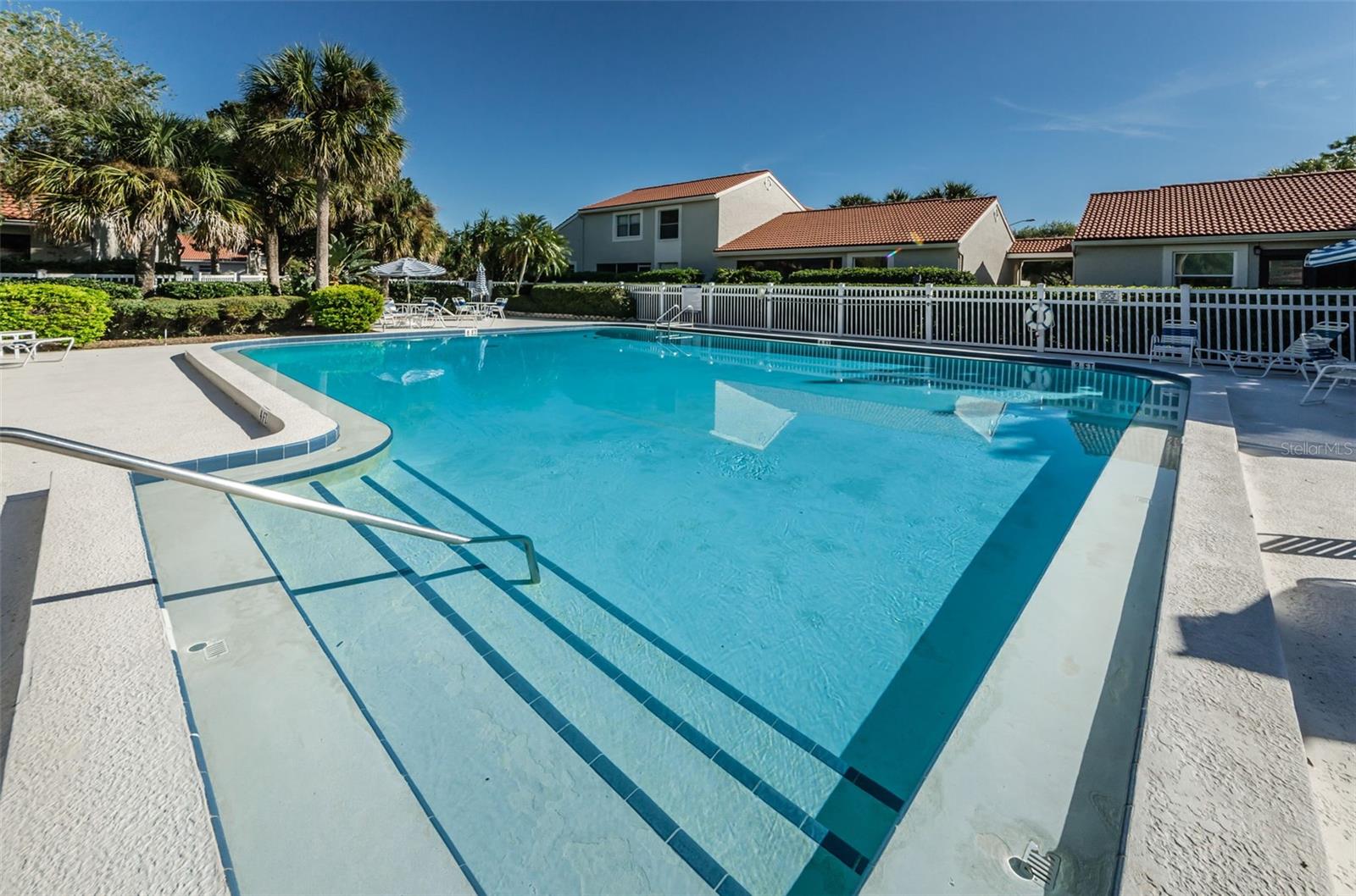 4916 MILANO CT NE, ST PETERSBURG, FL, 33703