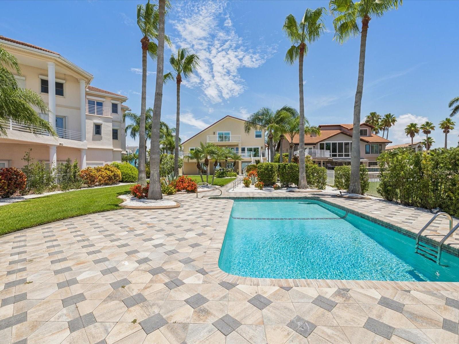 W7878297 Property Photo