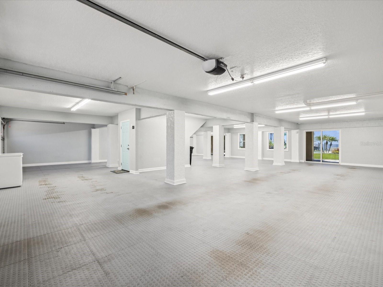 W7878297 Property Photo