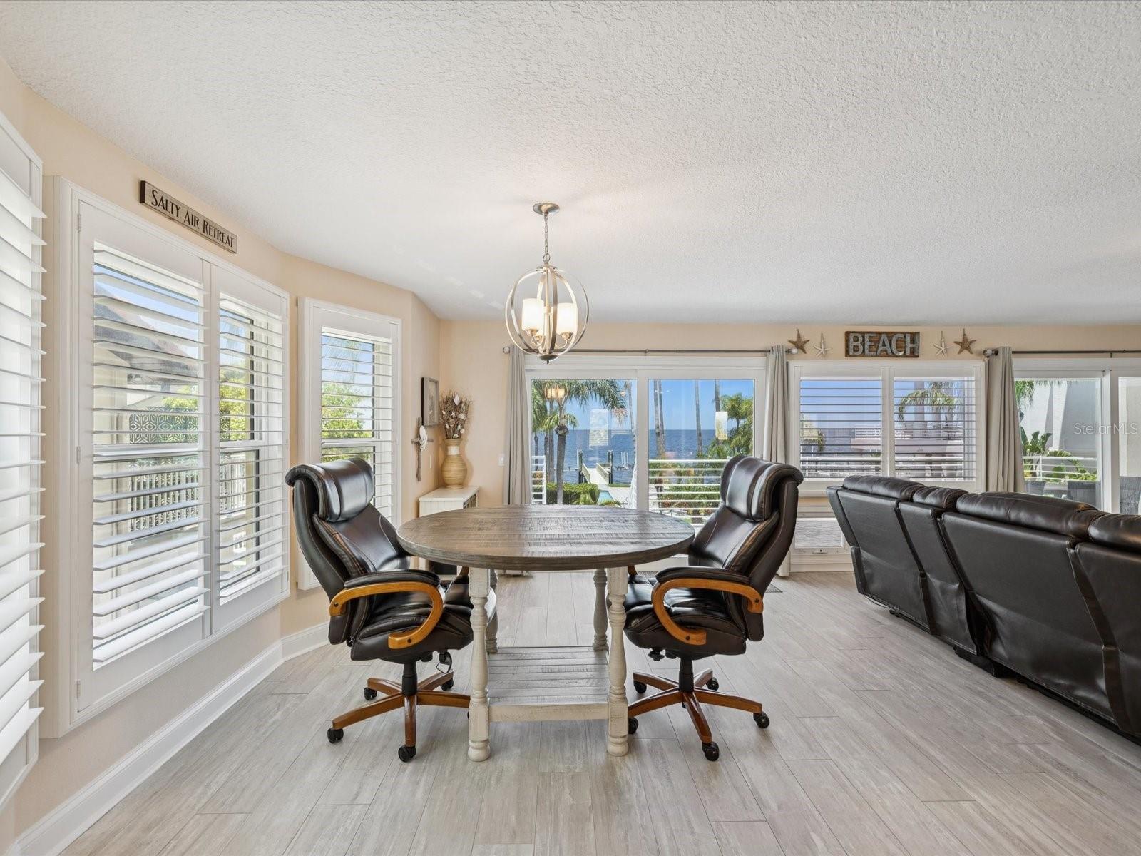 W7878297 Property Photo