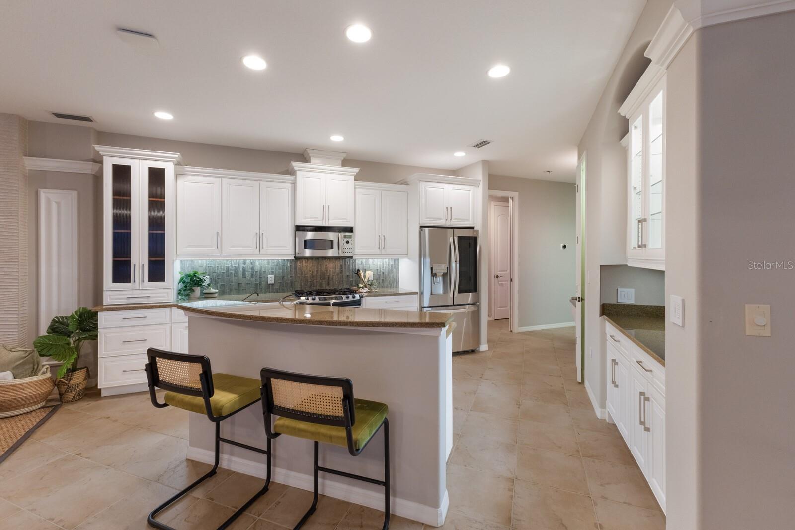 A4662591 Property Photo