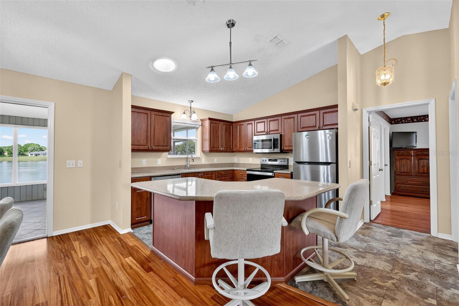 924 CAMINO DEL REY DR, THE VILLAGES, FL, 32159
