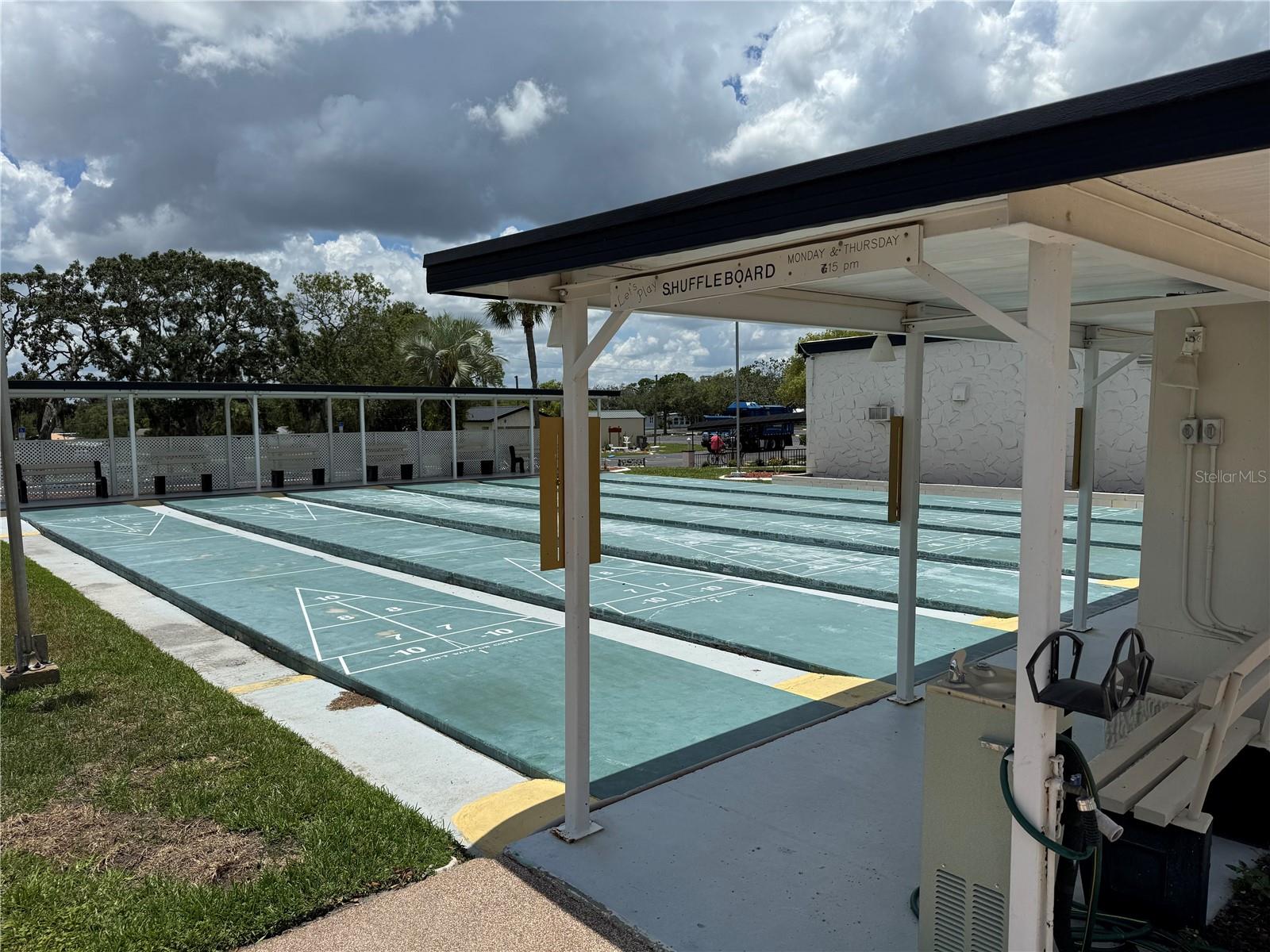 W7878299 Property Photo