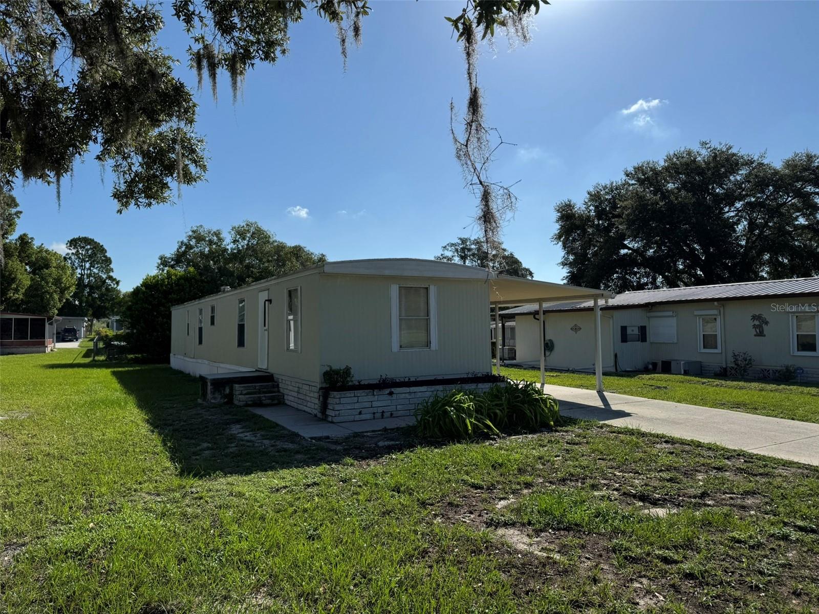 W7878299 Property Photo