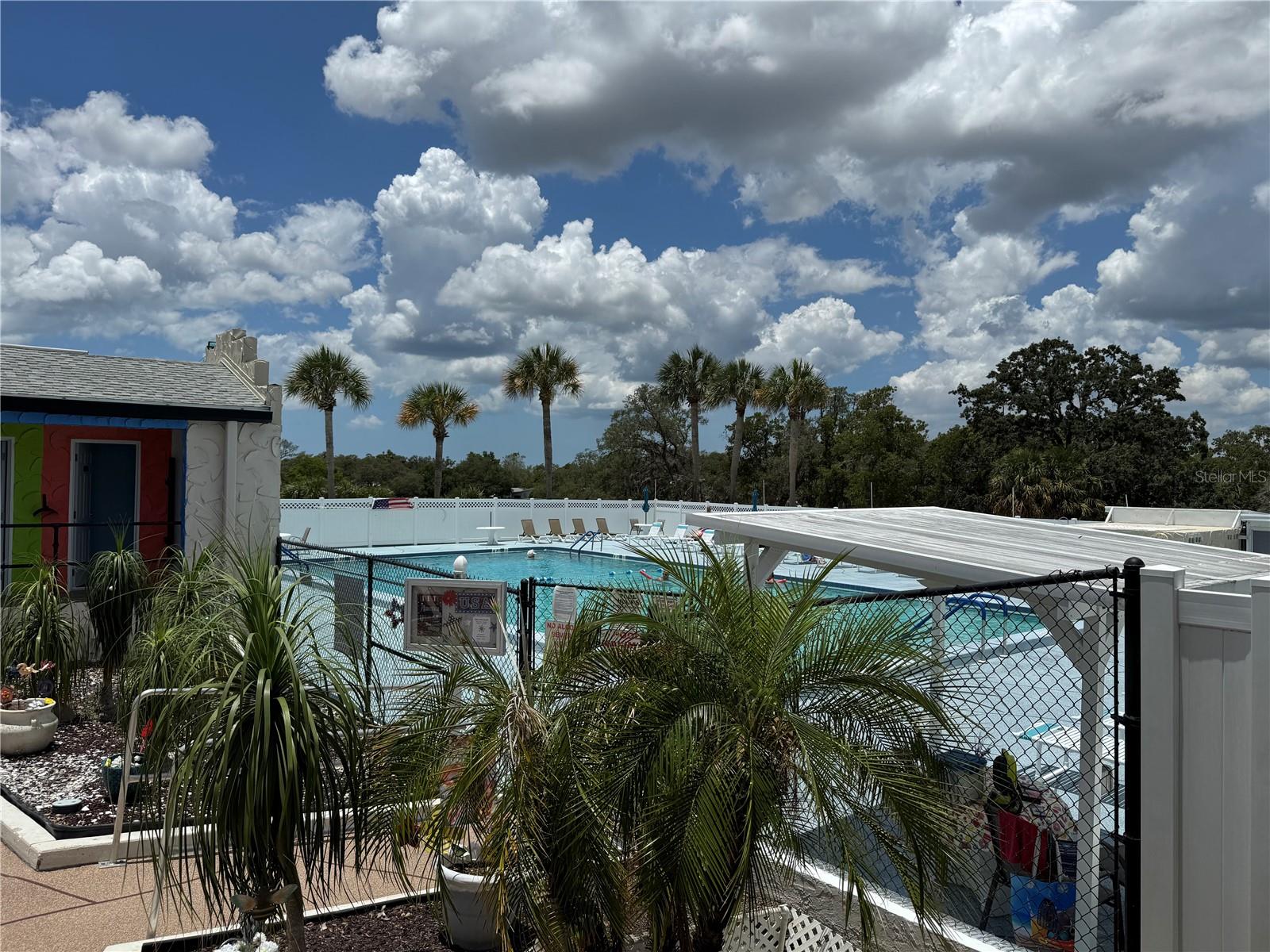 W7878299 Property Photo