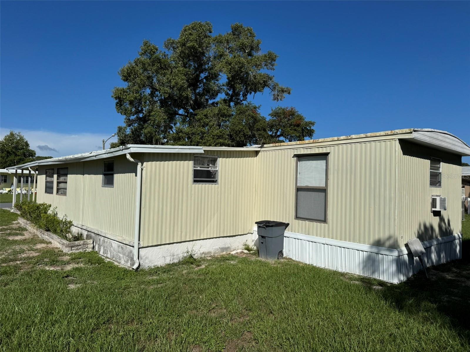 W7878299 Property Photo