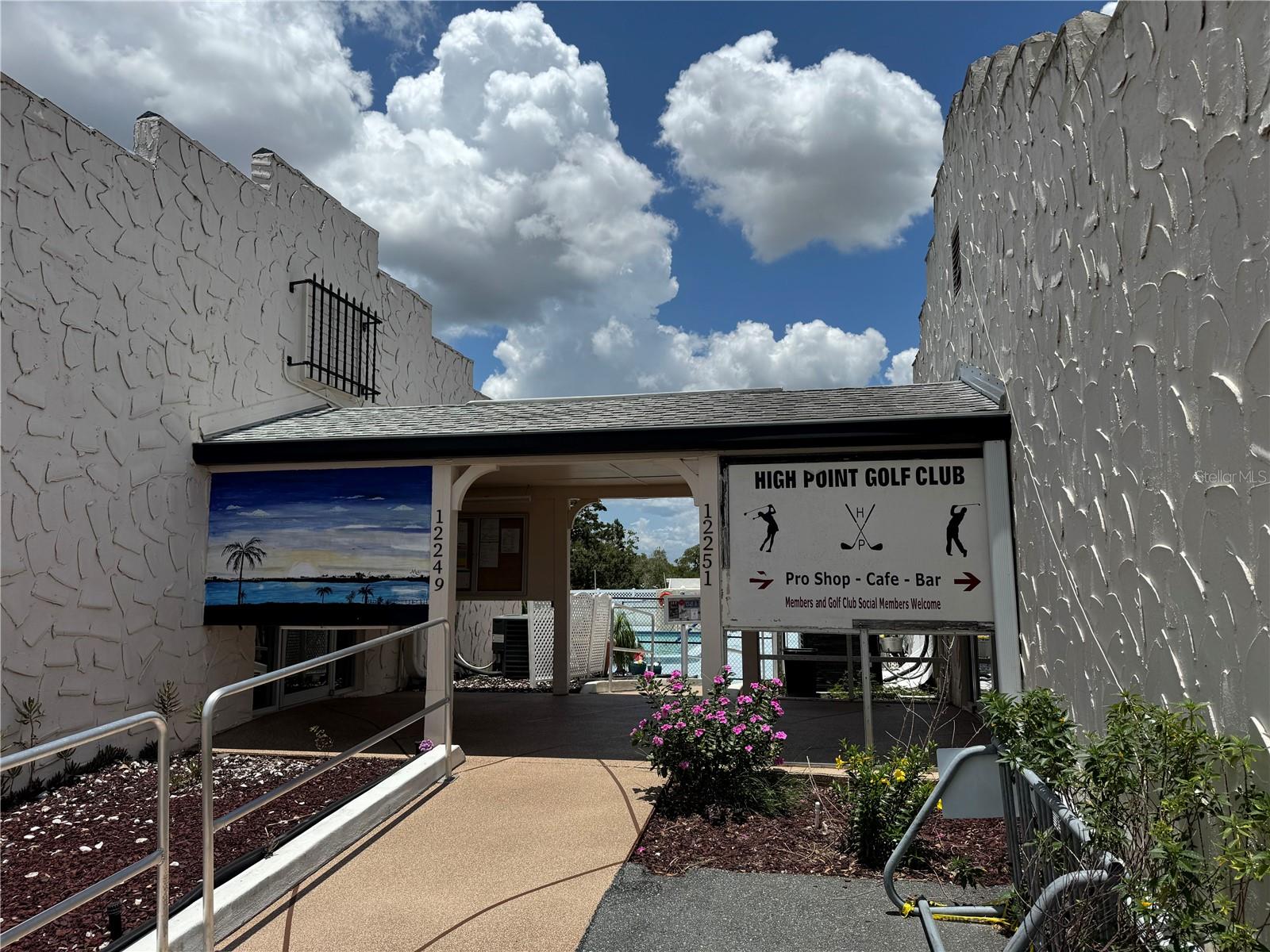 W7878299 Property Photo