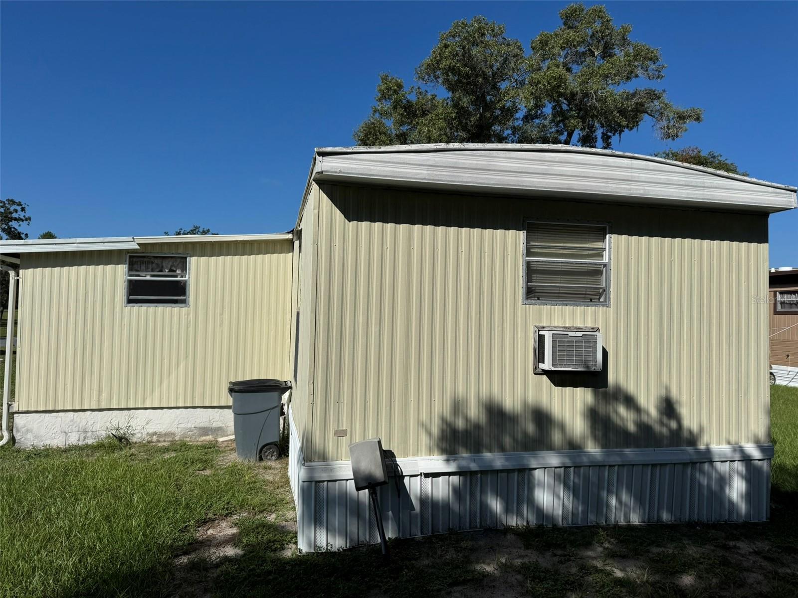 W7878299 Property Photo