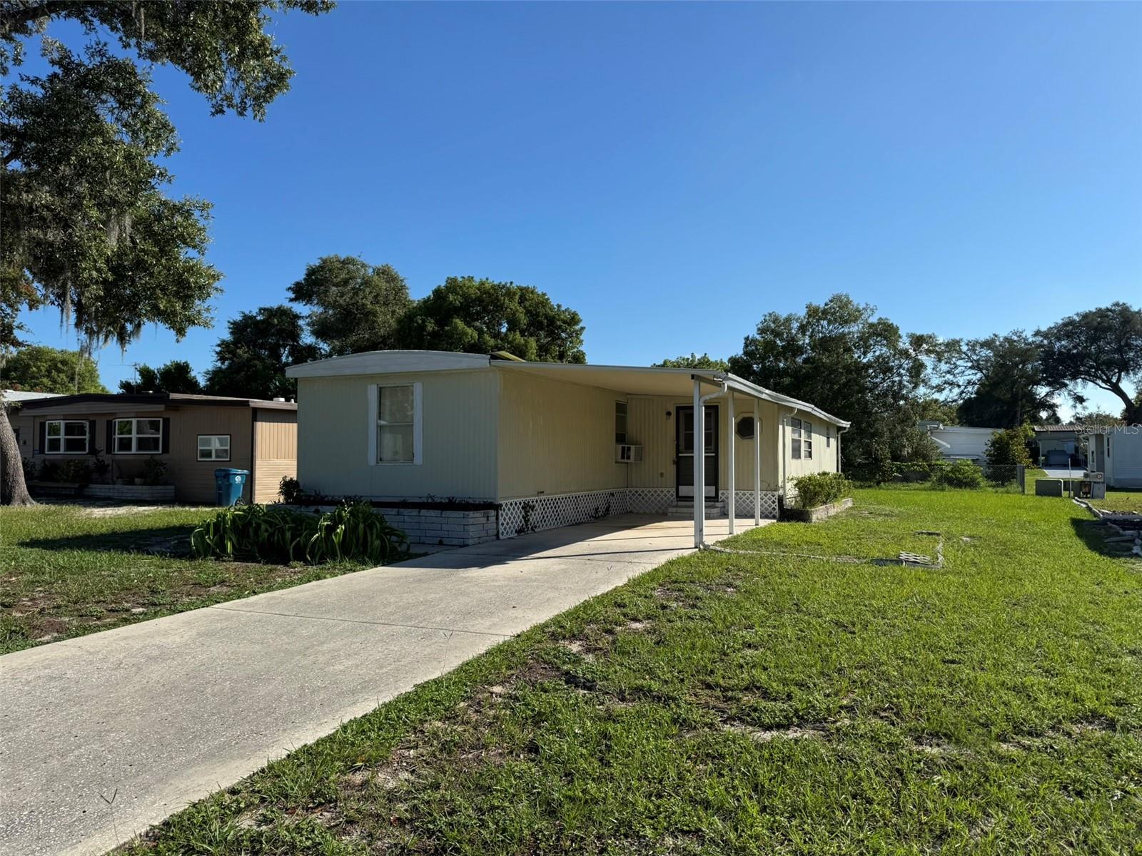 W7878299 Property Photo