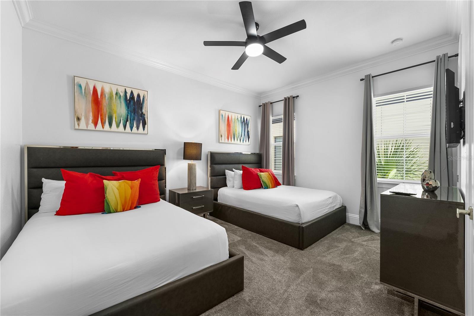 O6337382 Property Photo