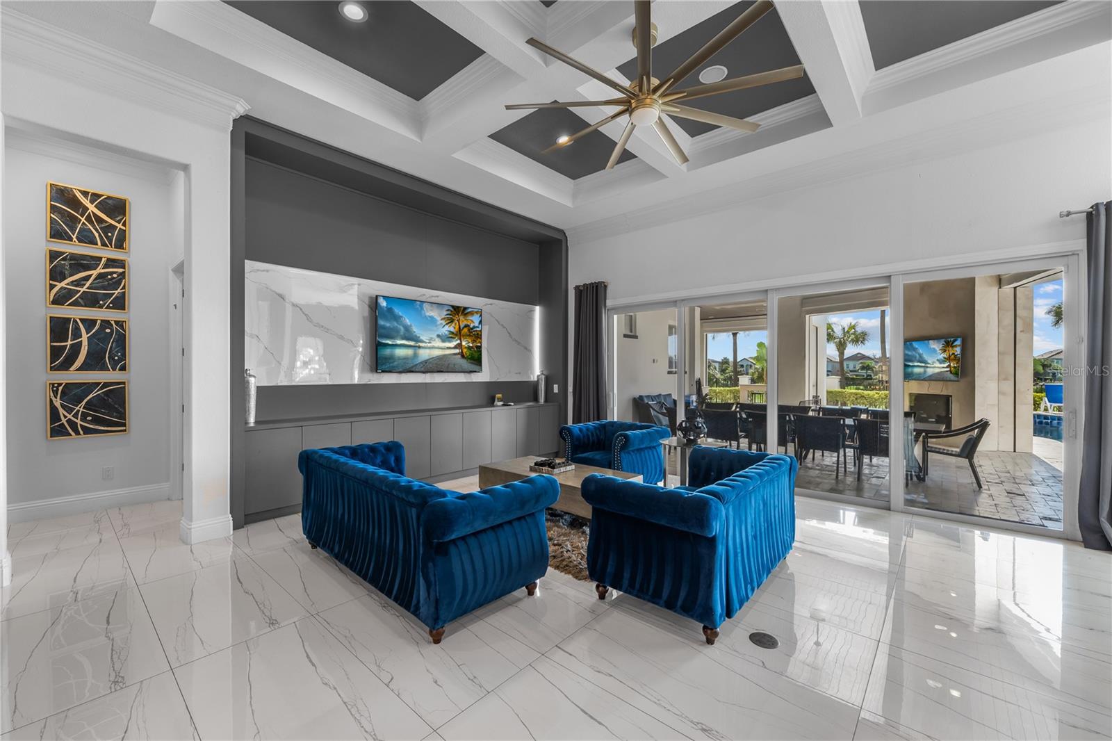 O6337382 Property Photo