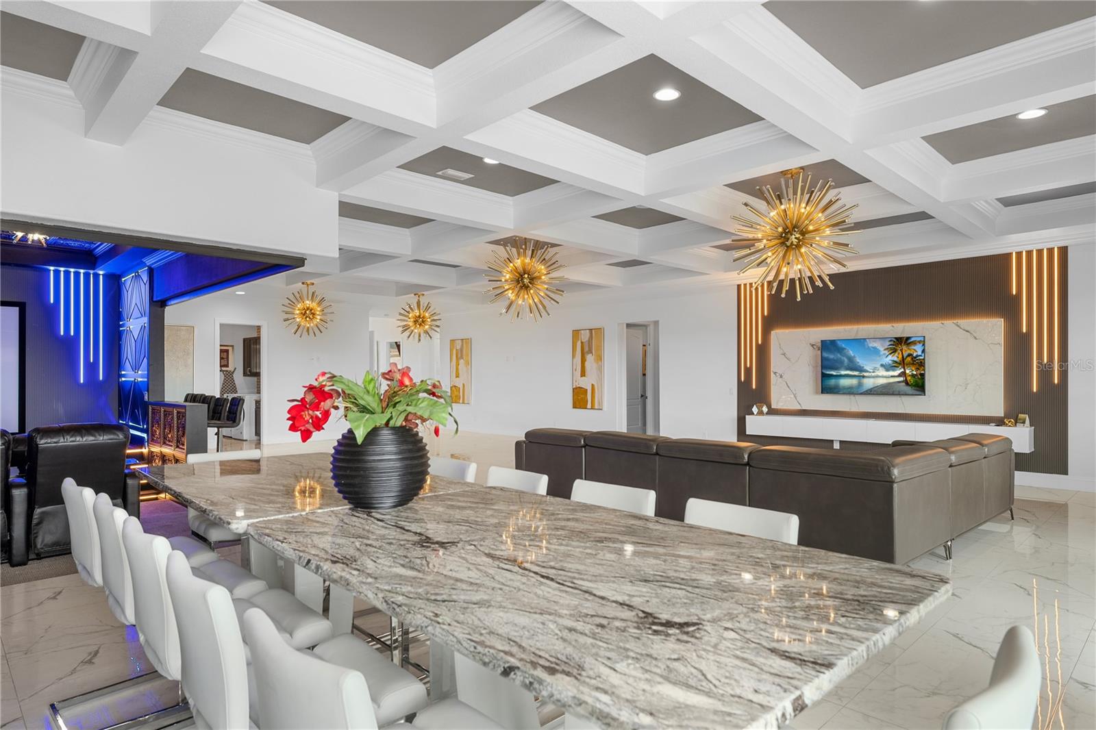 O6337382 Property Photo