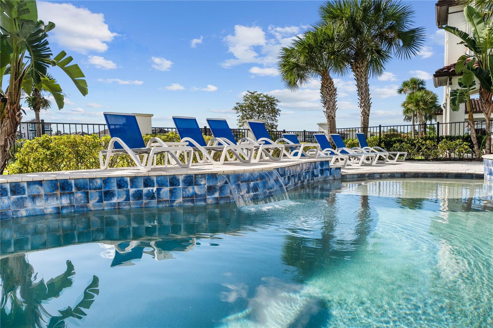 O6337382 Property Photo