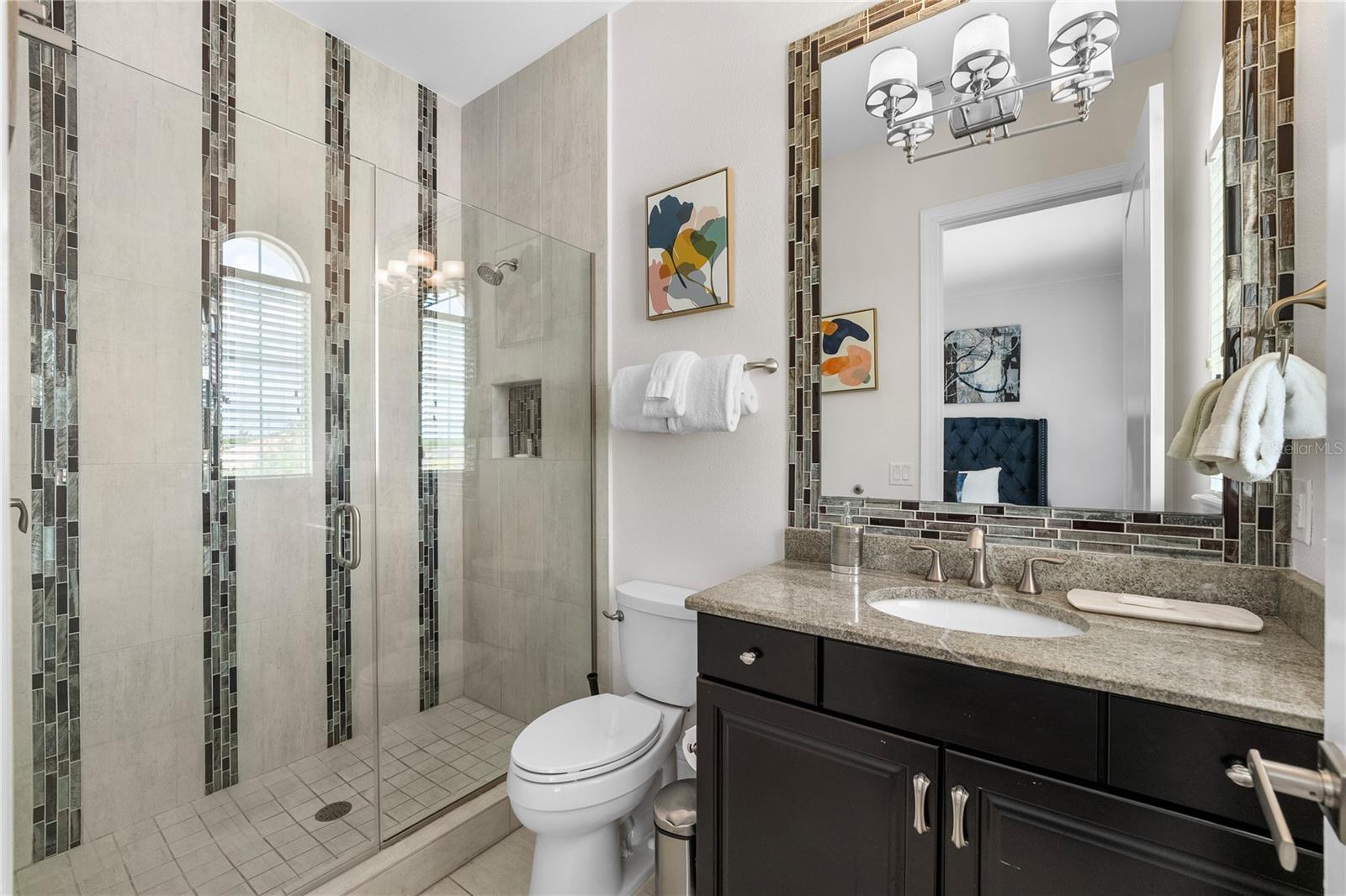 O6337382 Property Photo