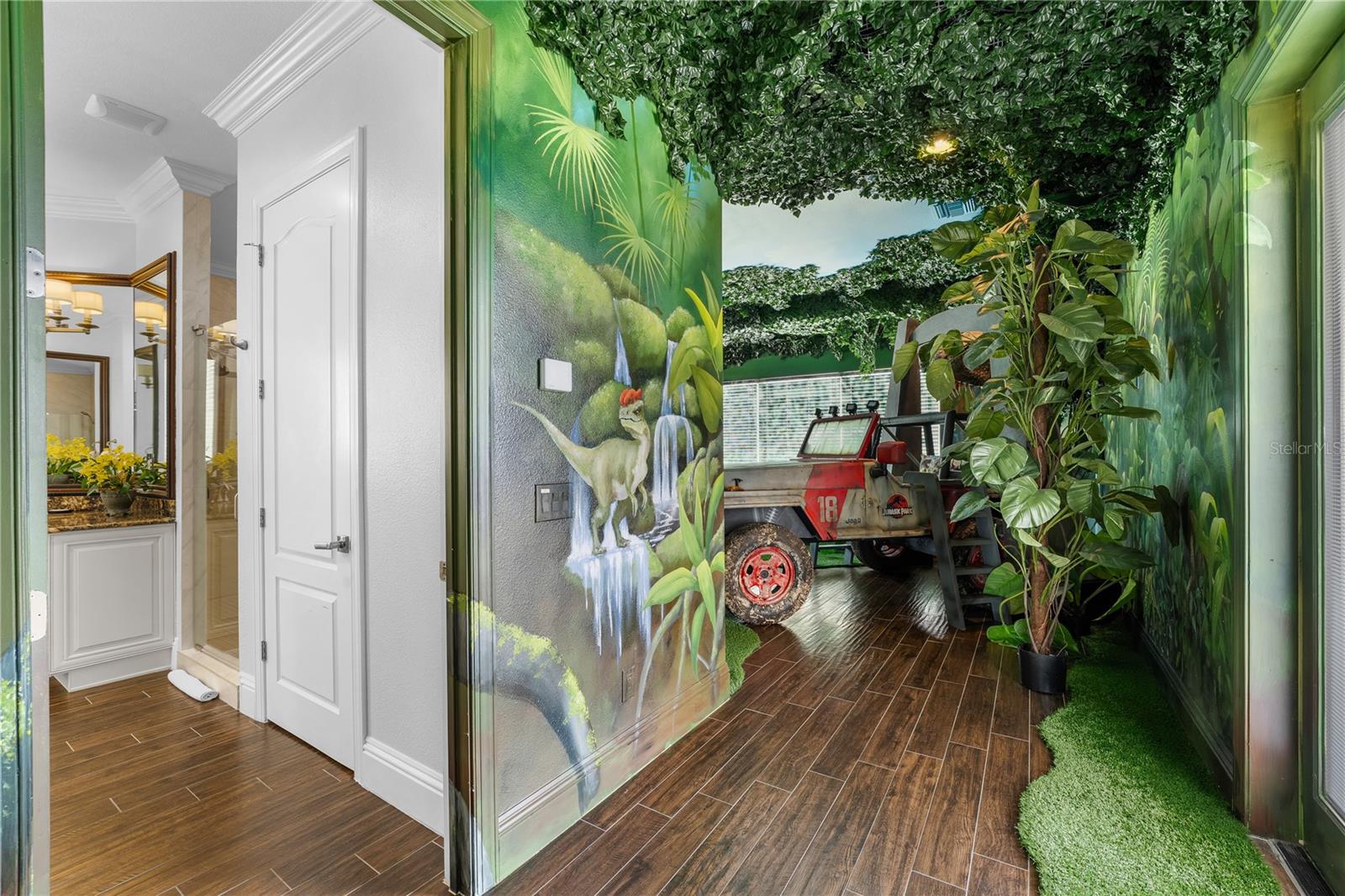 O6337382 Property Photo