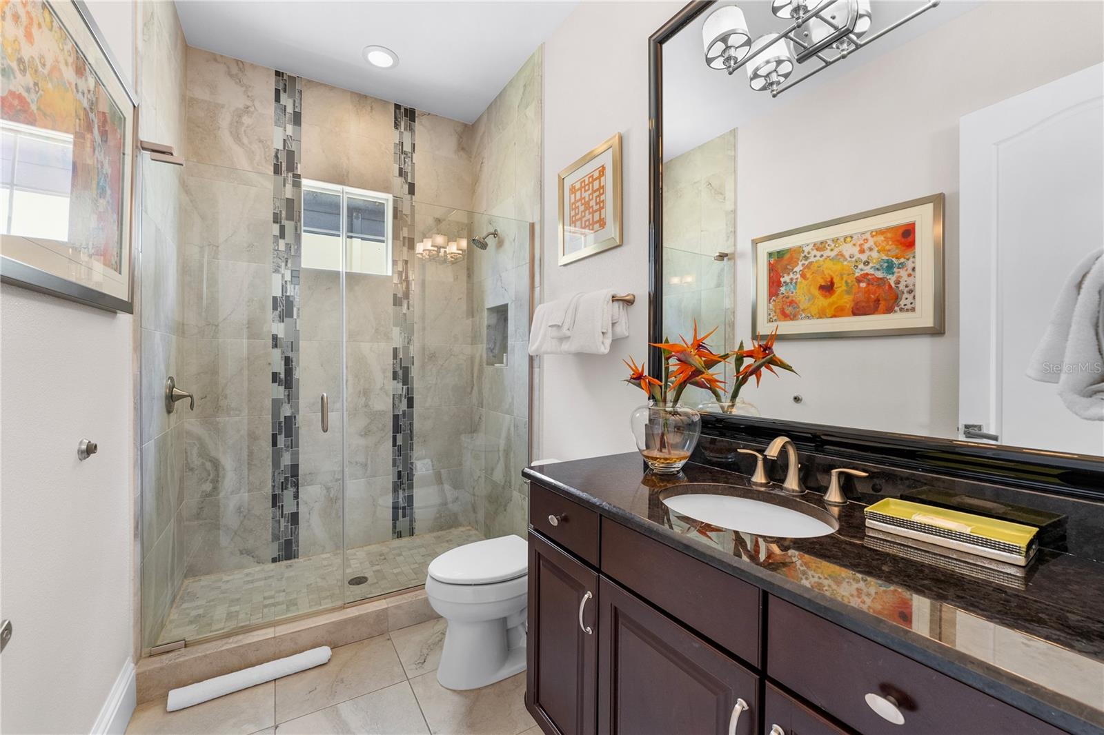 O6337382 Property Photo