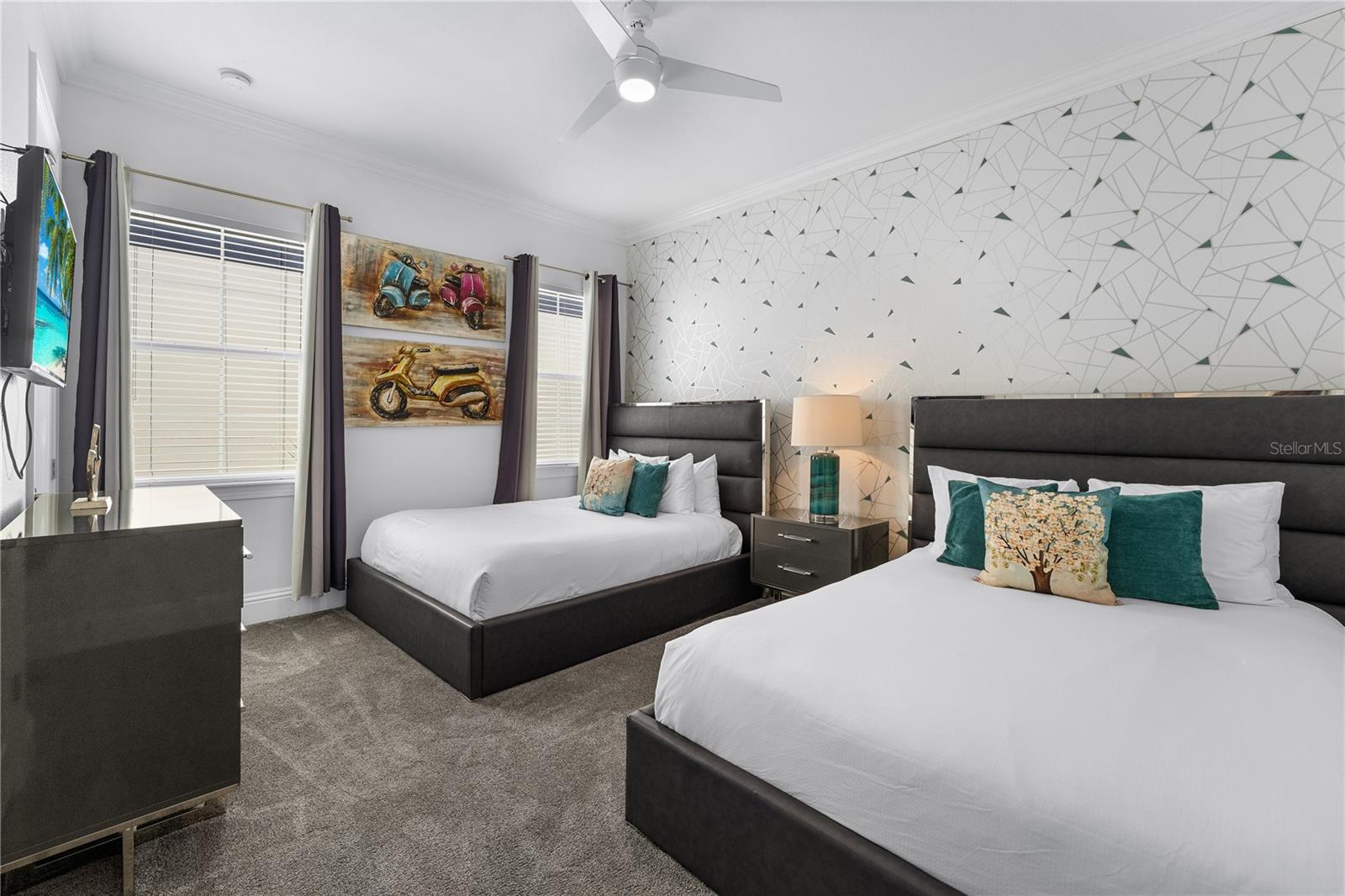 O6337382 Property Photo