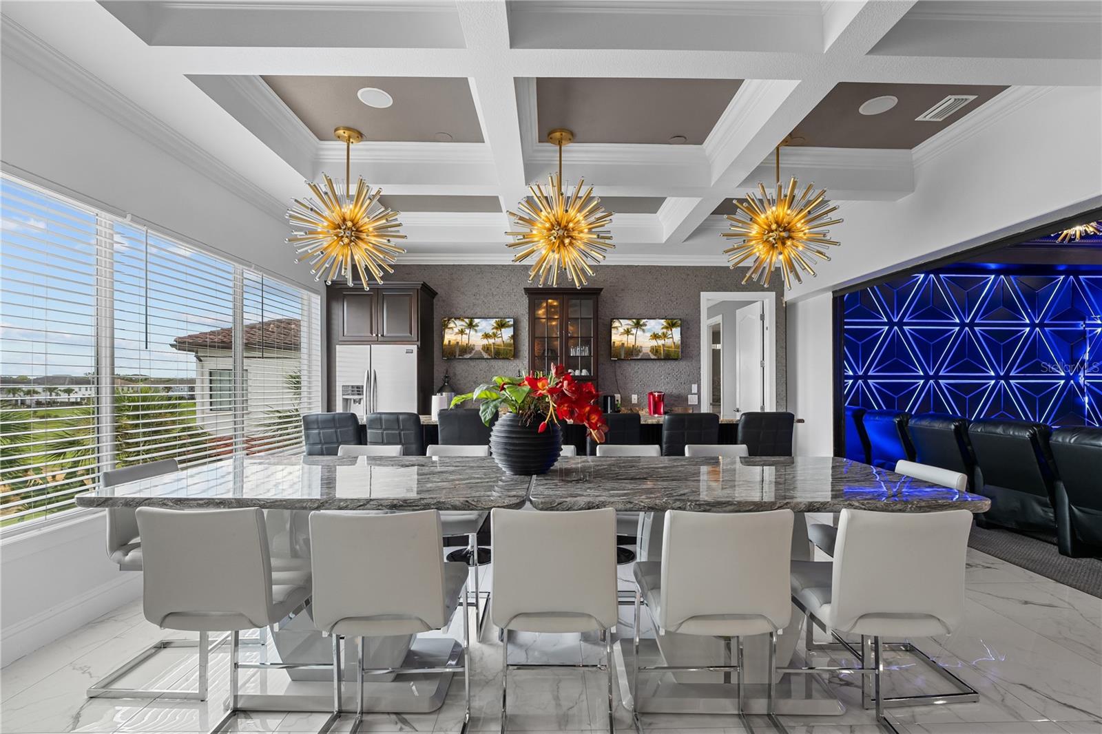 O6337382 Property Photo