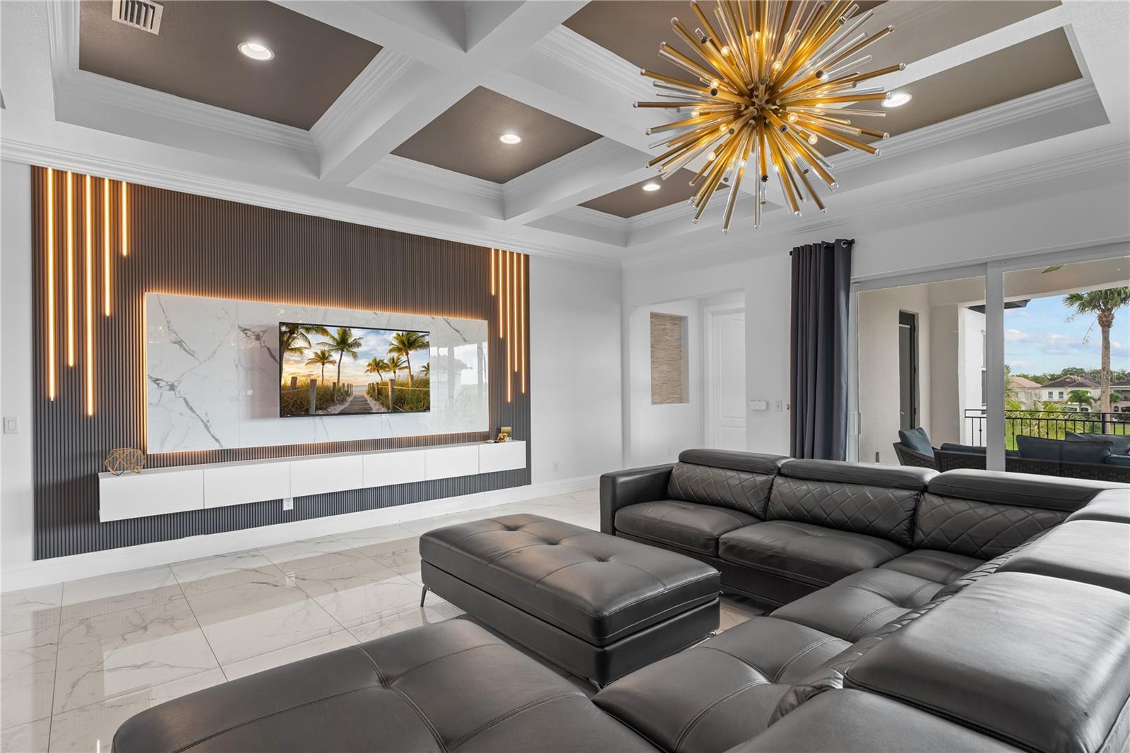 O6337382 Property Photo