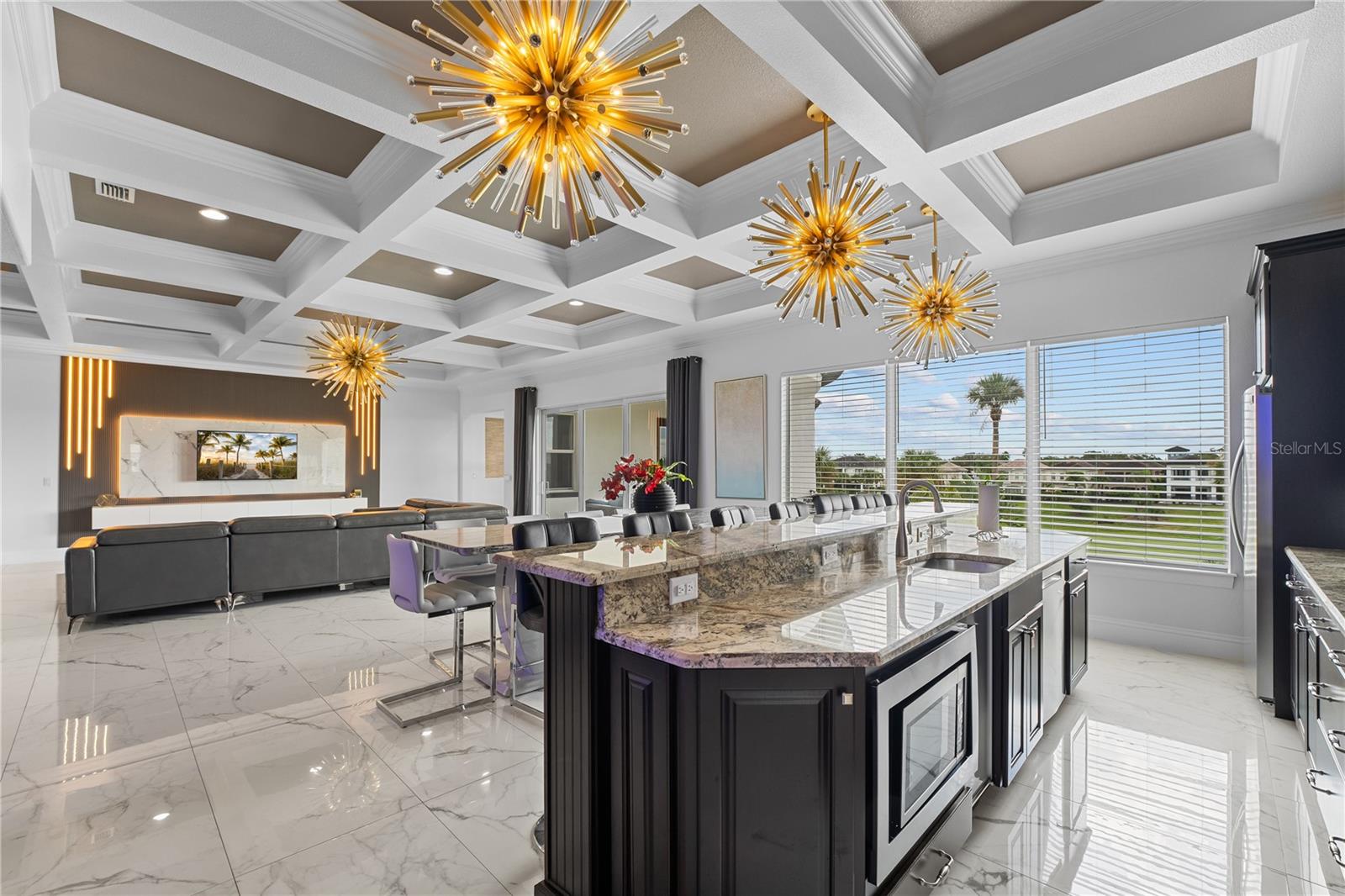 O6337382 Property Photo