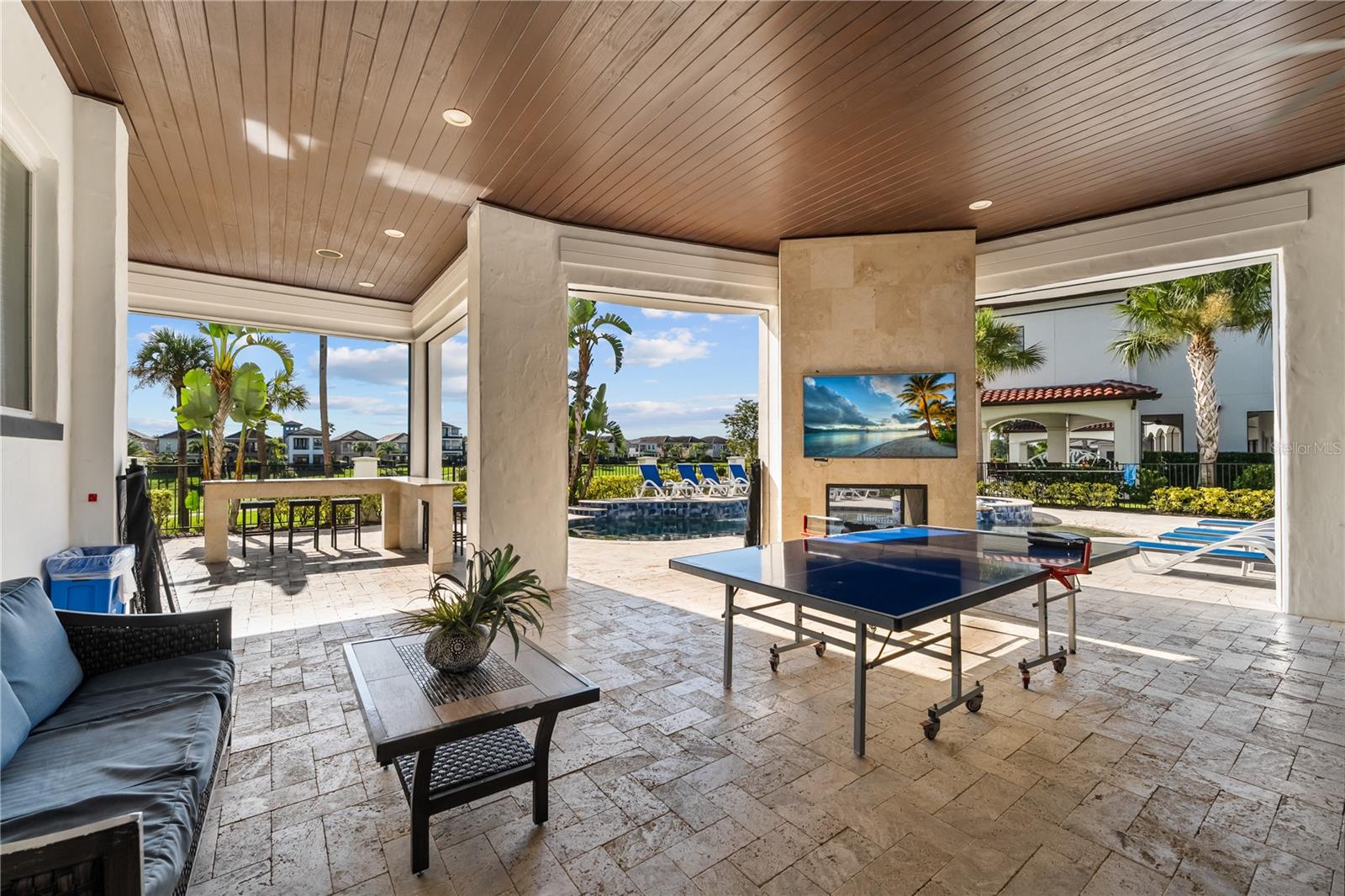 O6337382 Property Photo