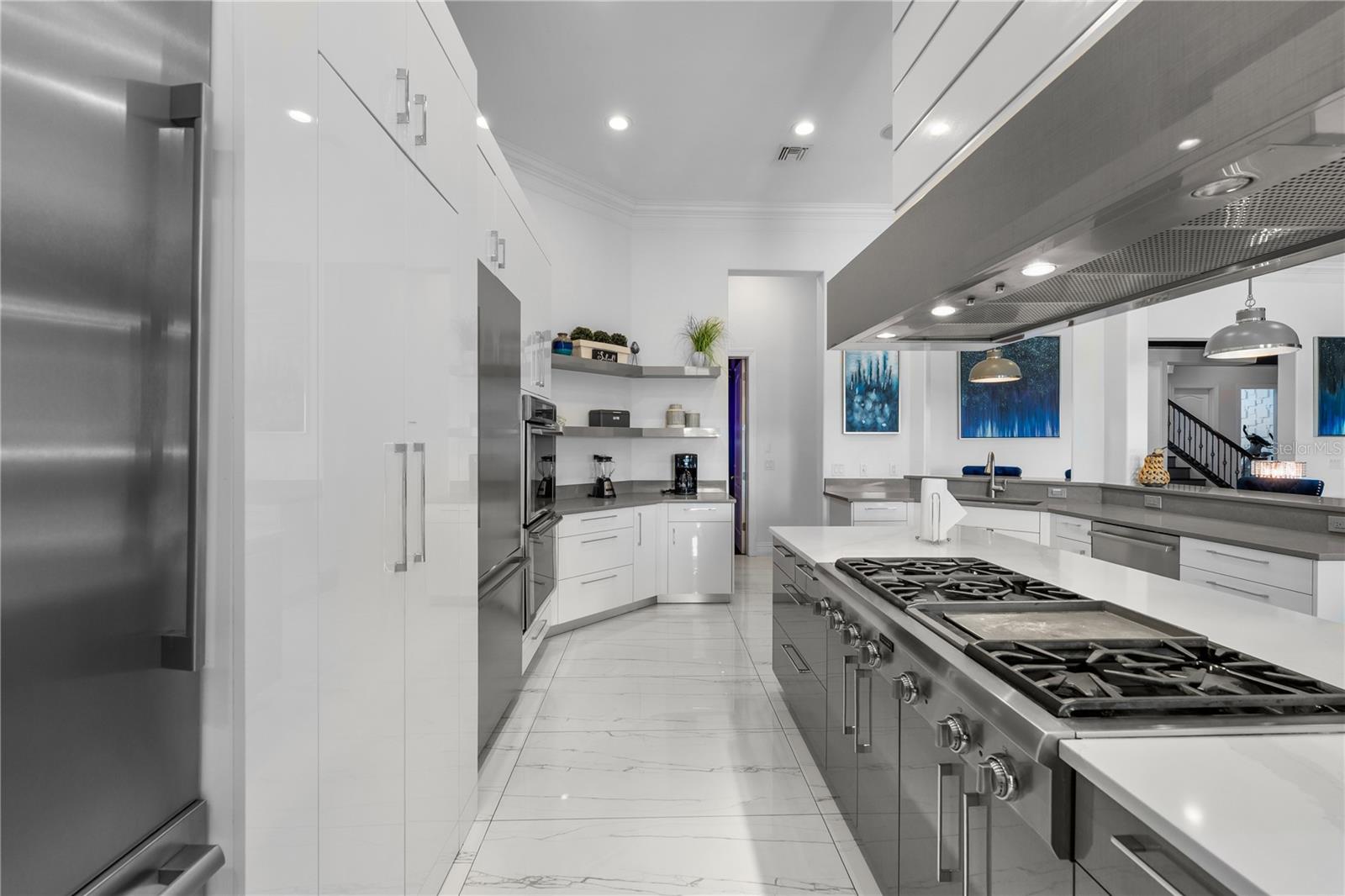 O6337382 Property Photo