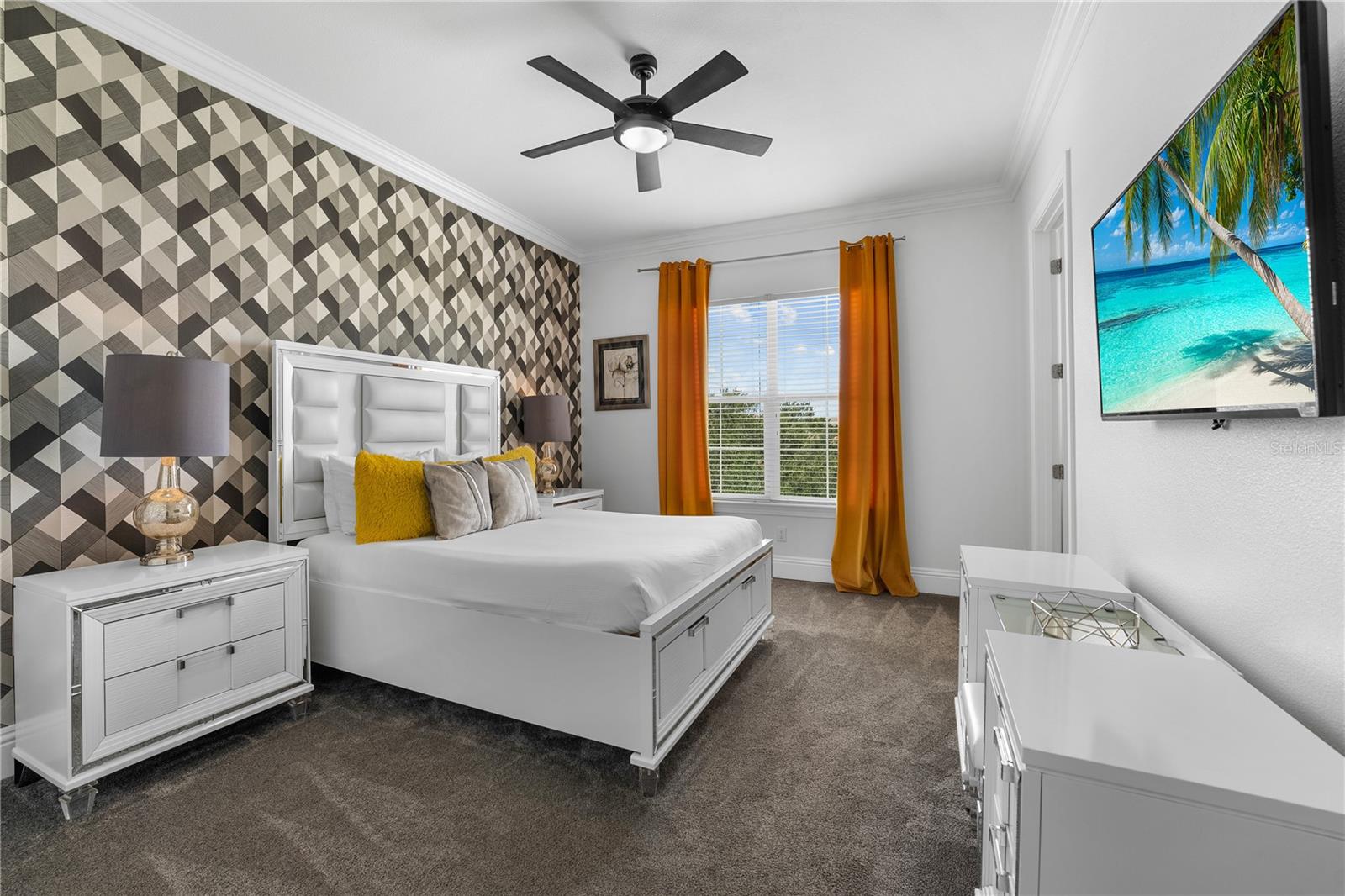 O6337382 Property Photo