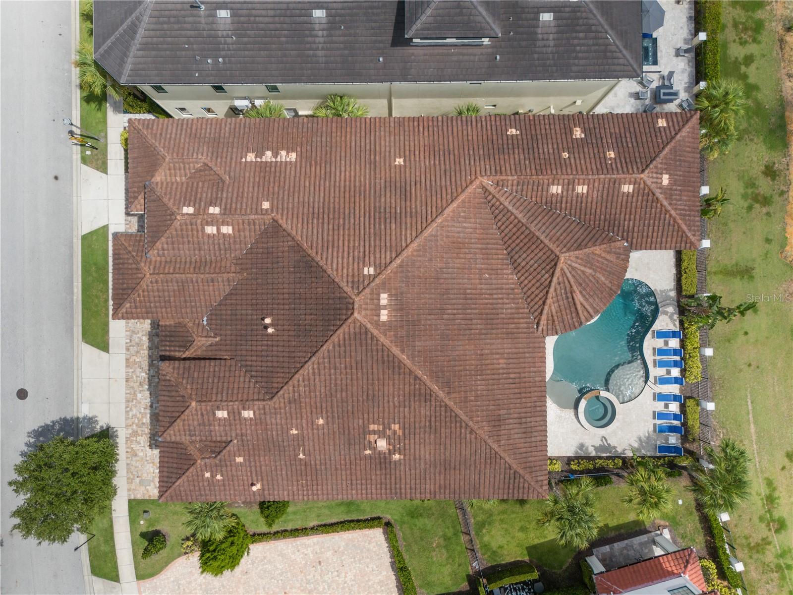 O6337382 Property Photo