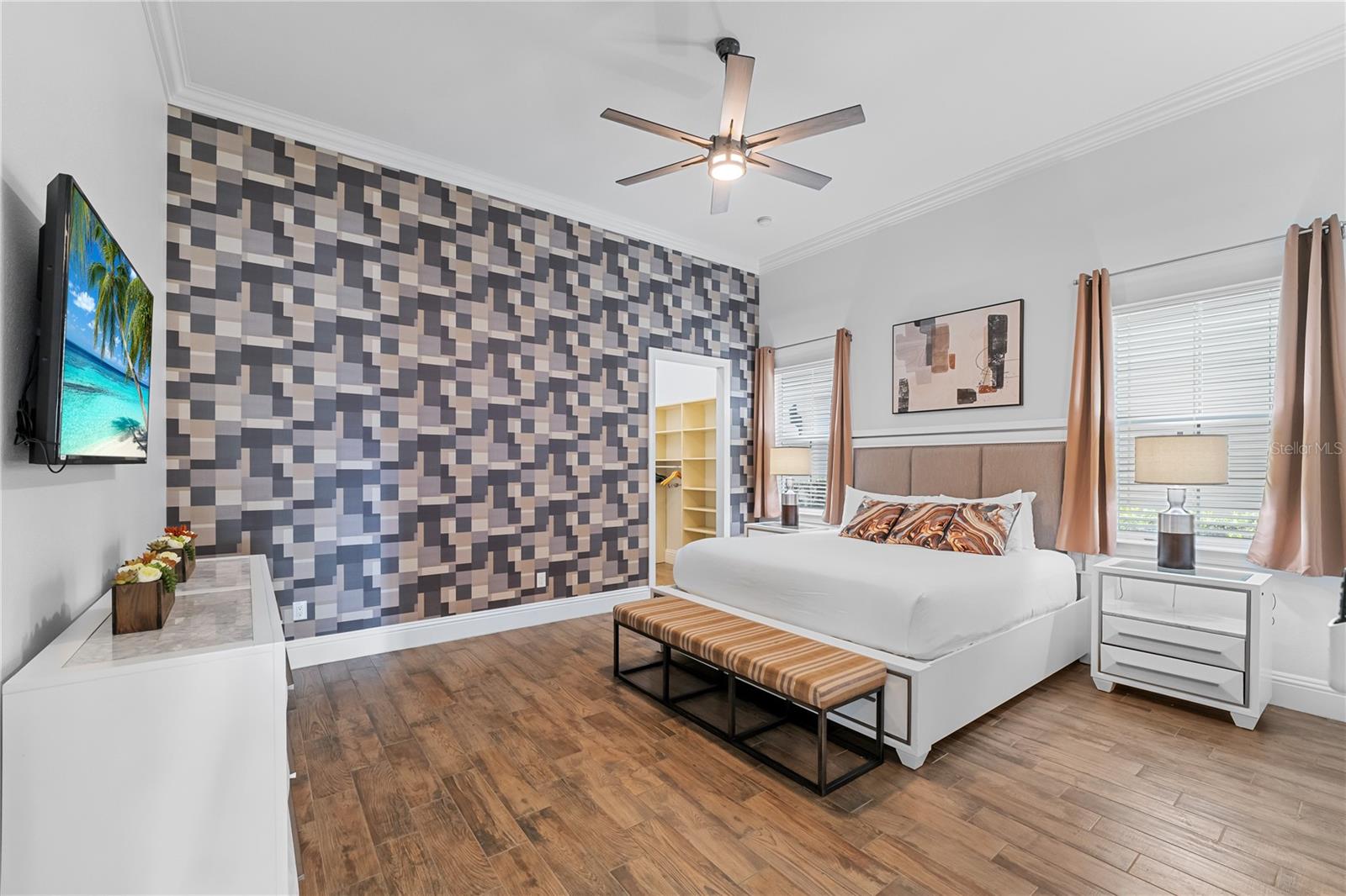 O6337382 Property Photo