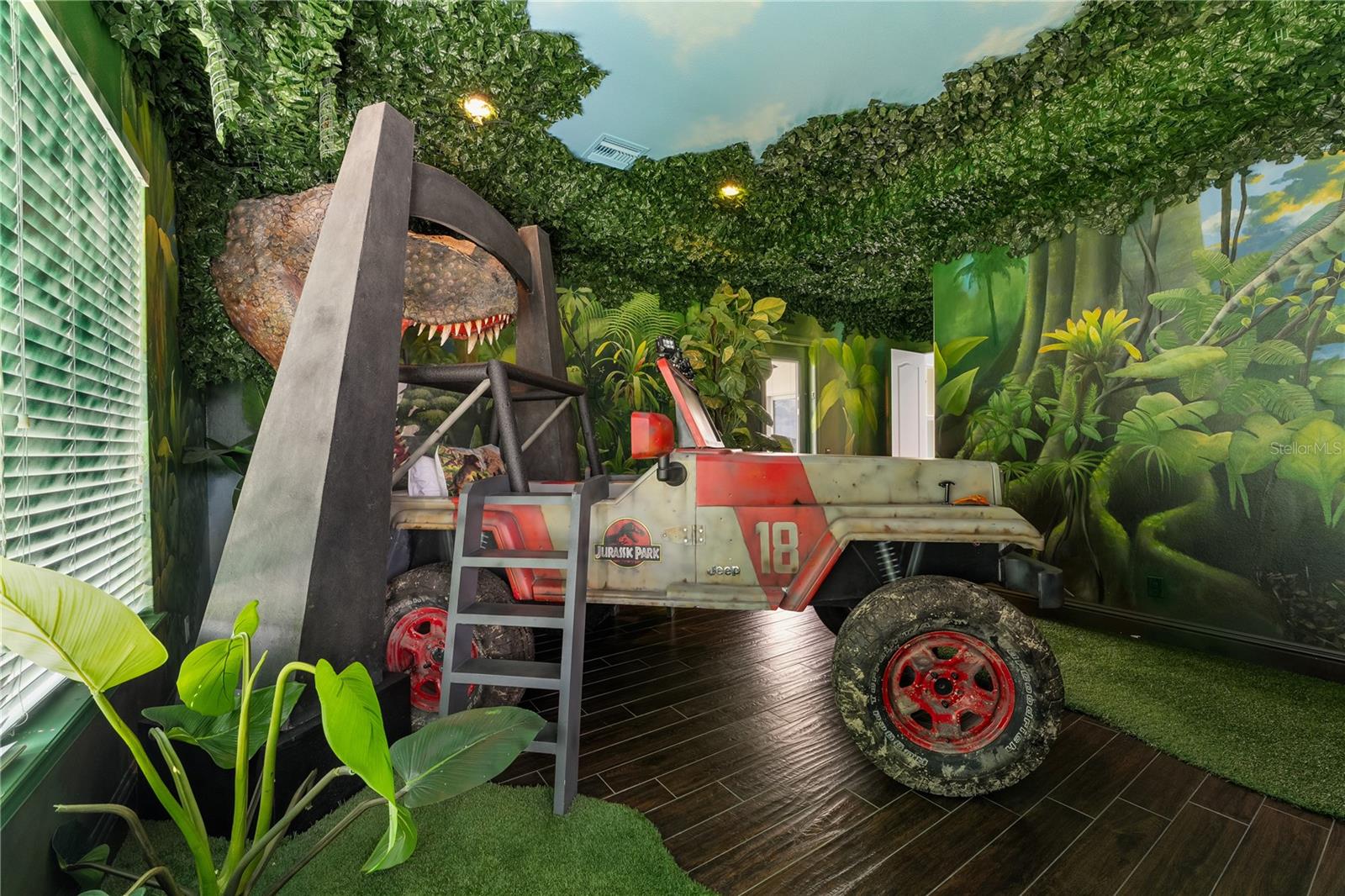 O6337382 Property Photo