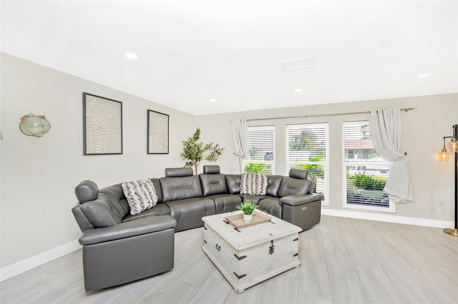 A4662649 Property Photo
