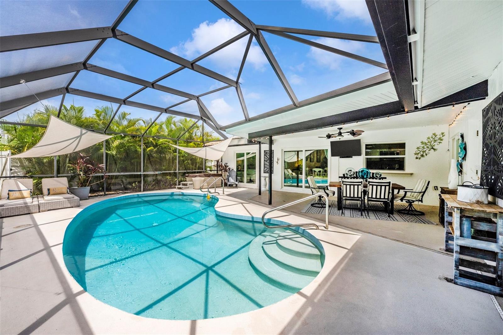 A4662649 Property Photo