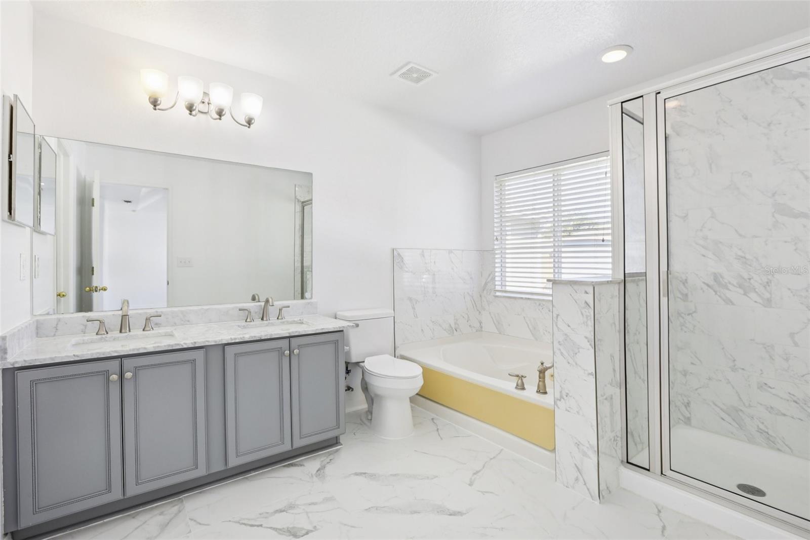 Primary Ensuite Bath